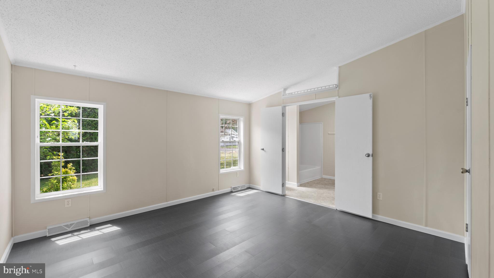 QUIET ACRES - Residential