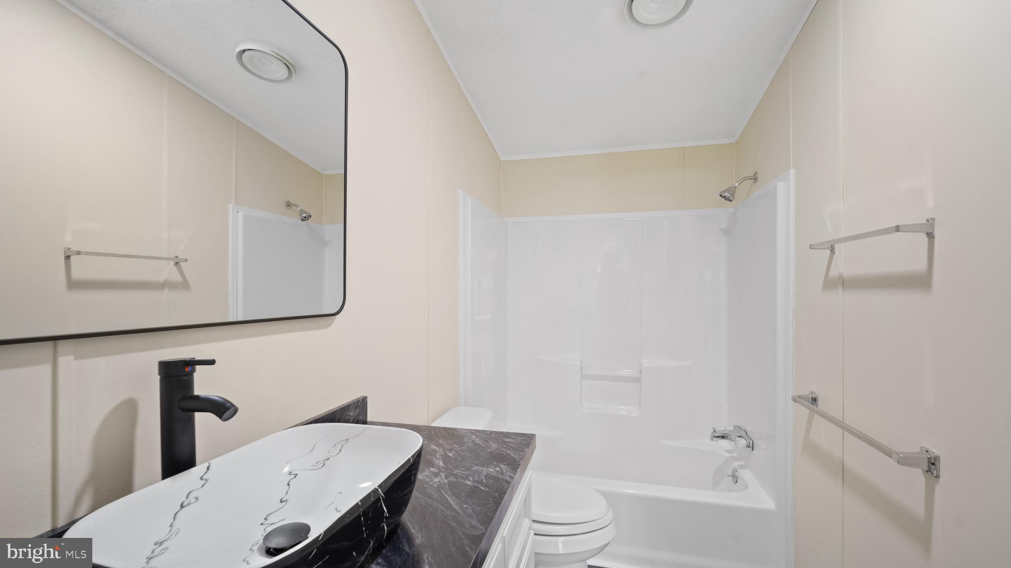 QUIET ACRES - Residential