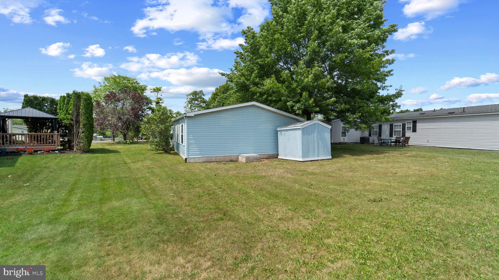 QUIET ACRES - Residential