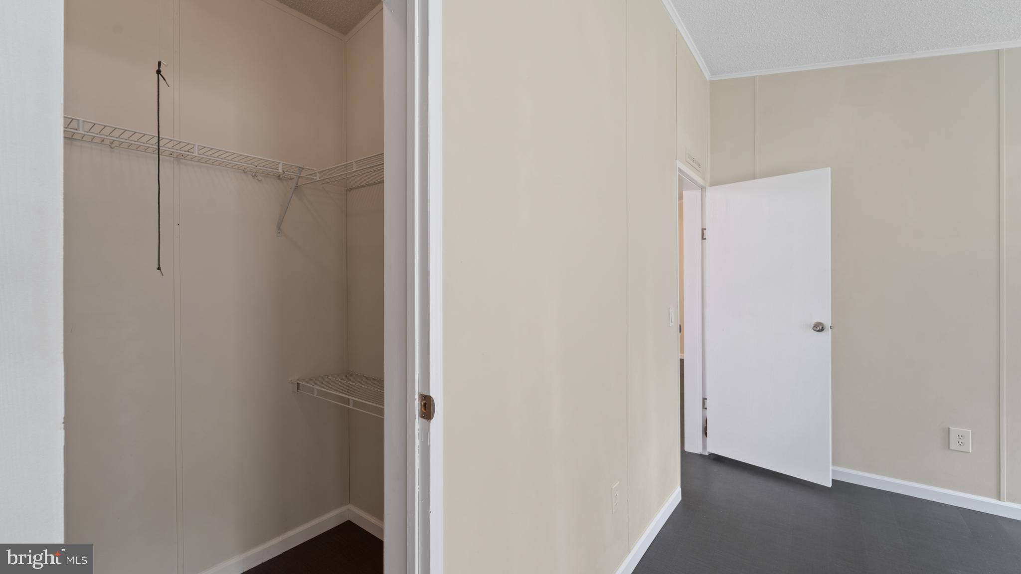 QUIET ACRES - Residential