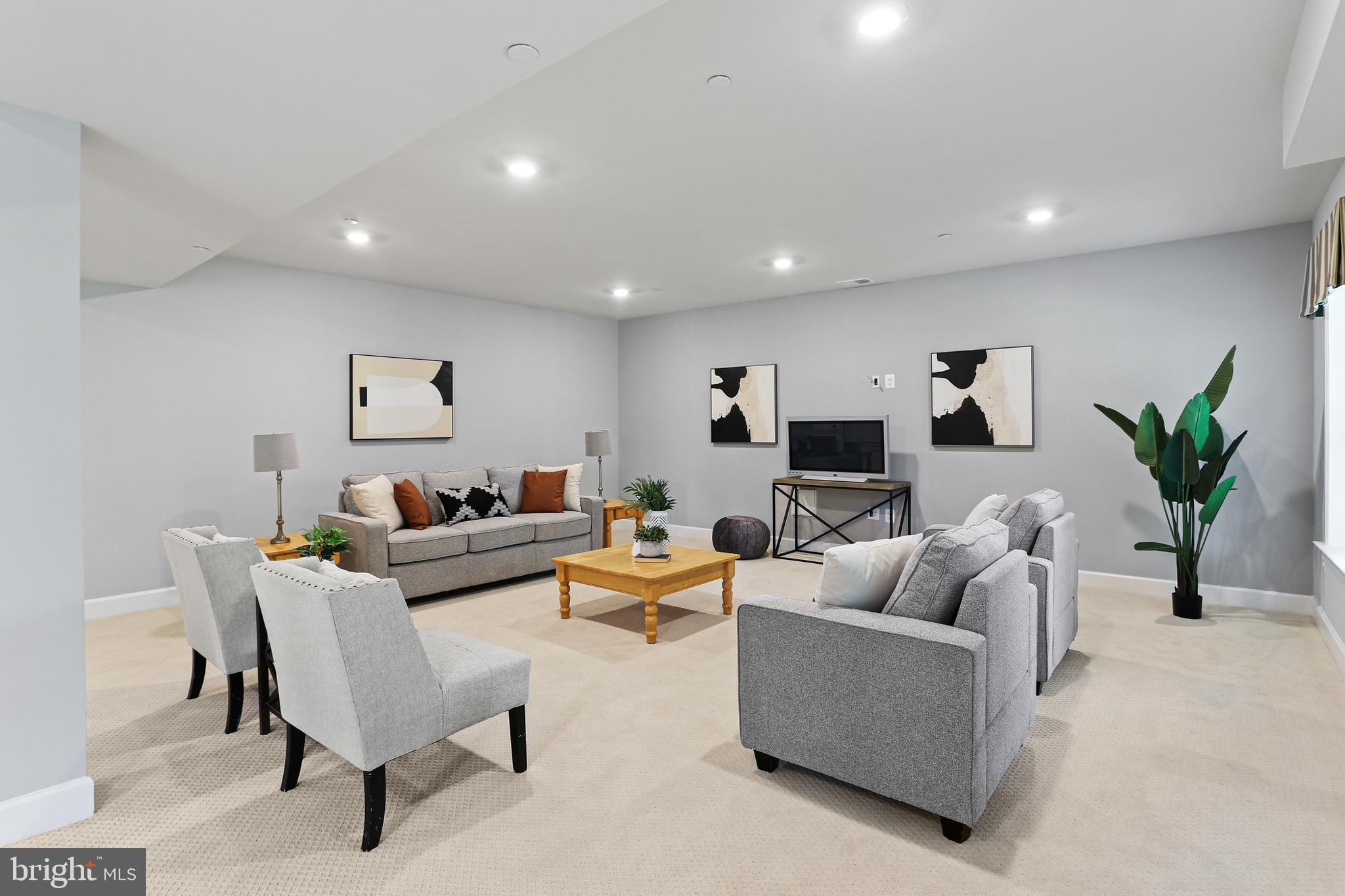 TURF VALLEY - Residential