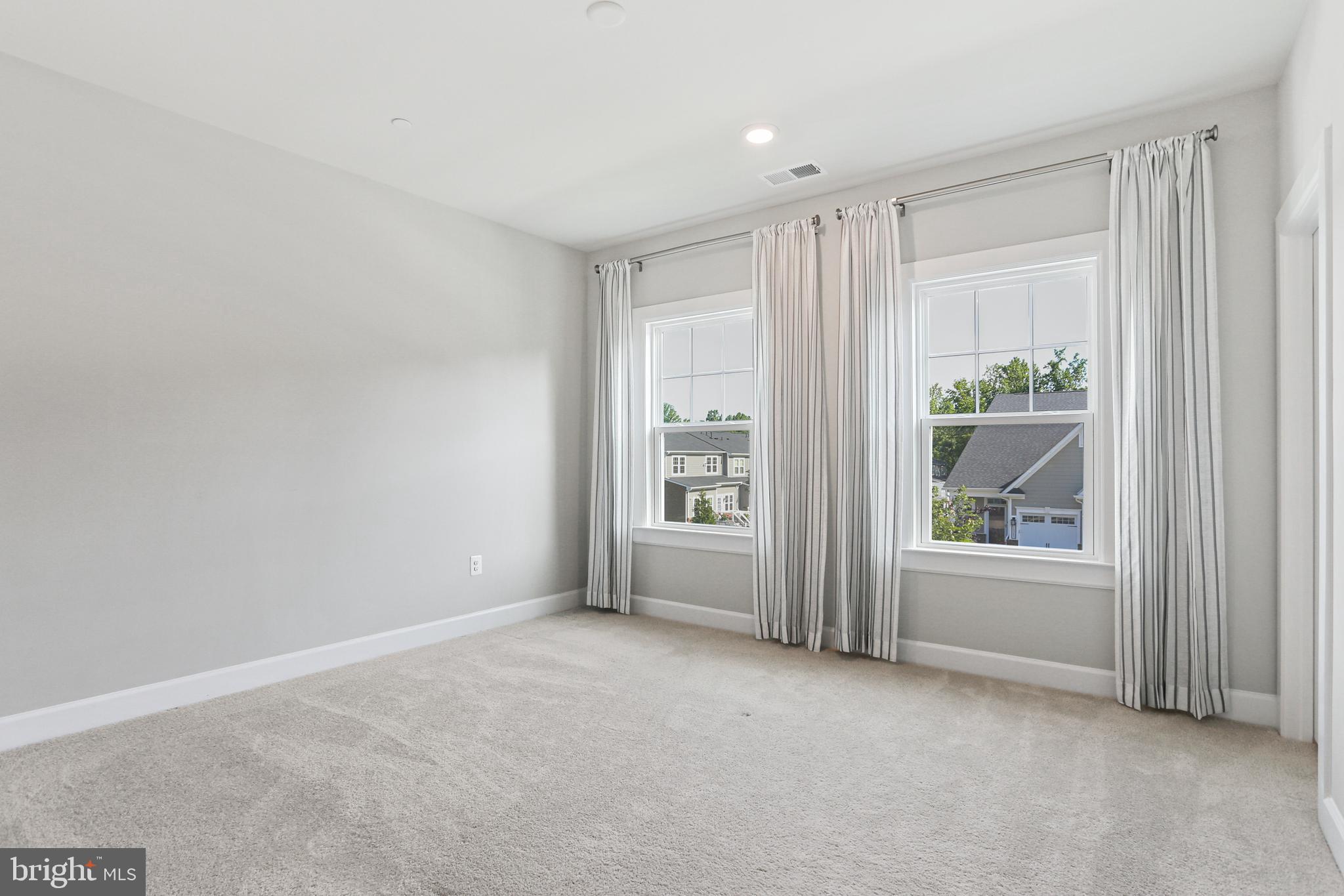 TURF VALLEY - Residential