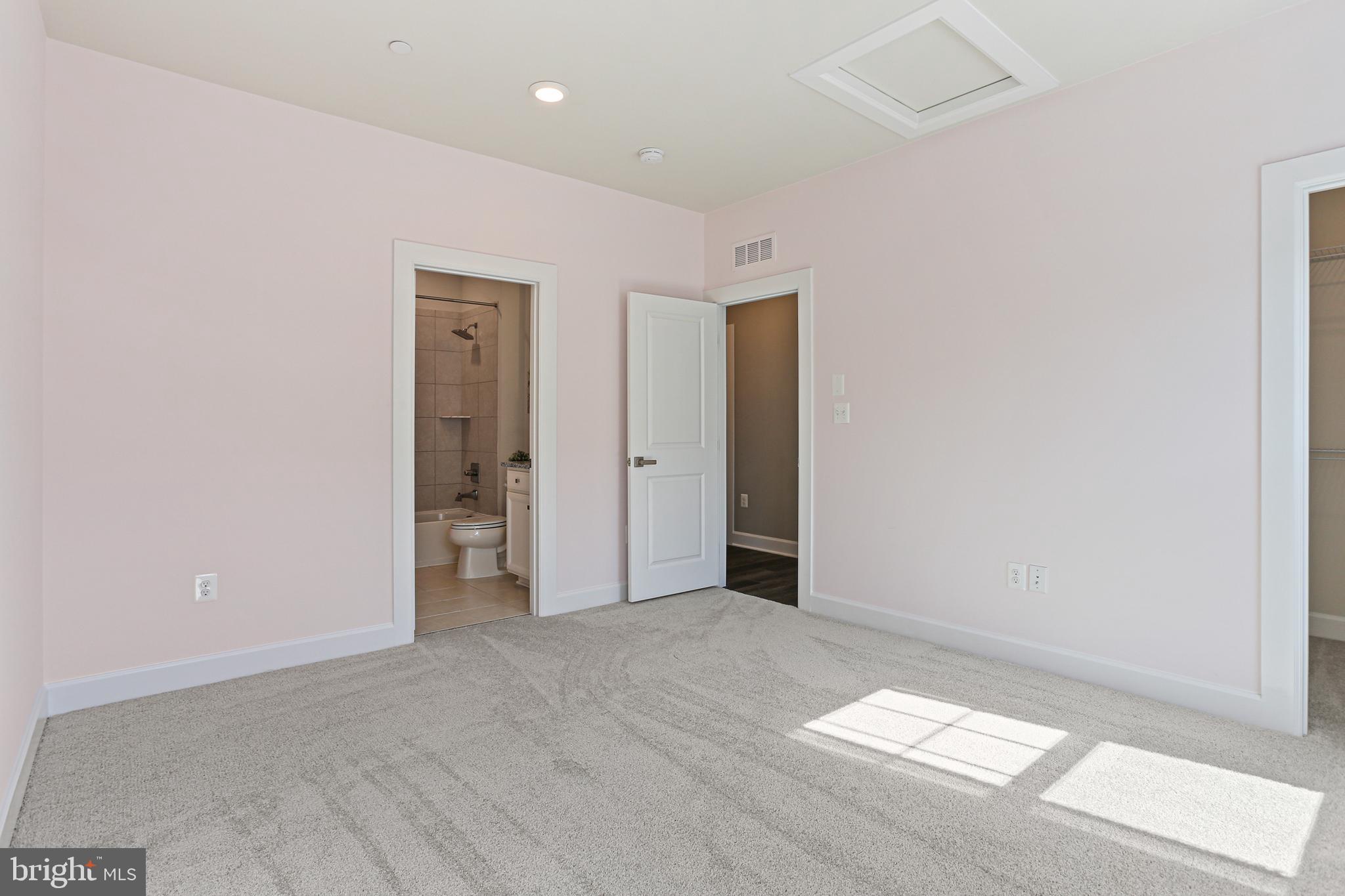 TURF VALLEY - Residential