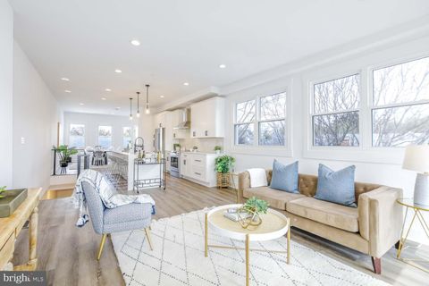 424 TAYLOR STREET NW B WASHINGTON DC 20011