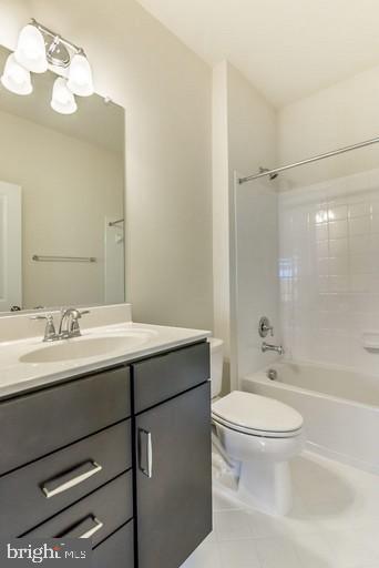 BRADLEY SQUARE - Residential Lease