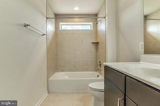 BRADLEY SQUARE - Residential Lease