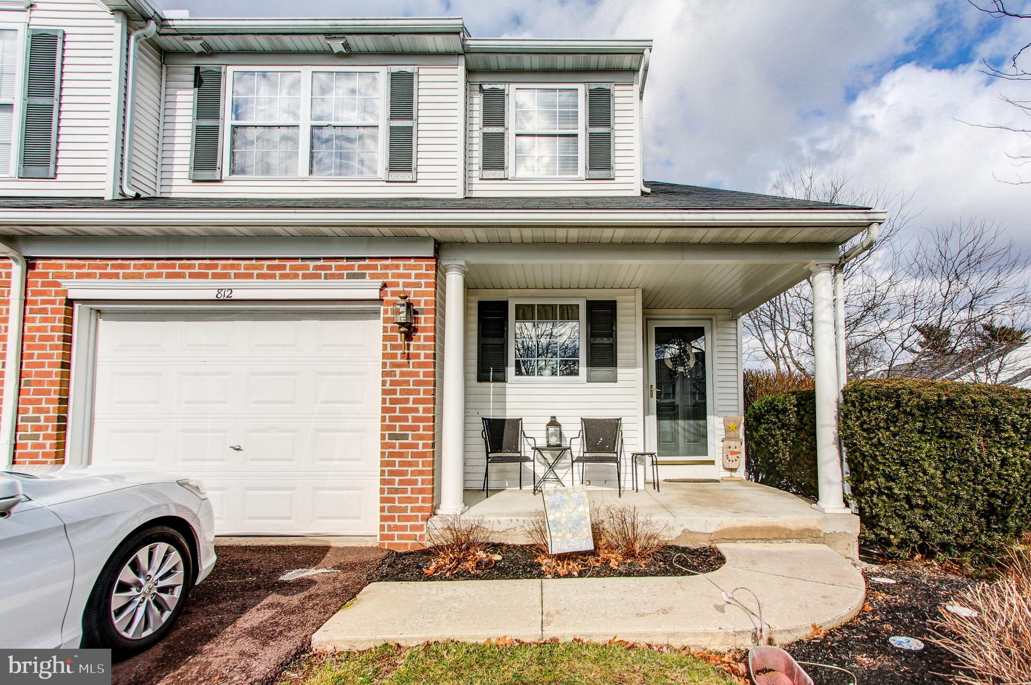 LINFIELD KNOLL - Residential