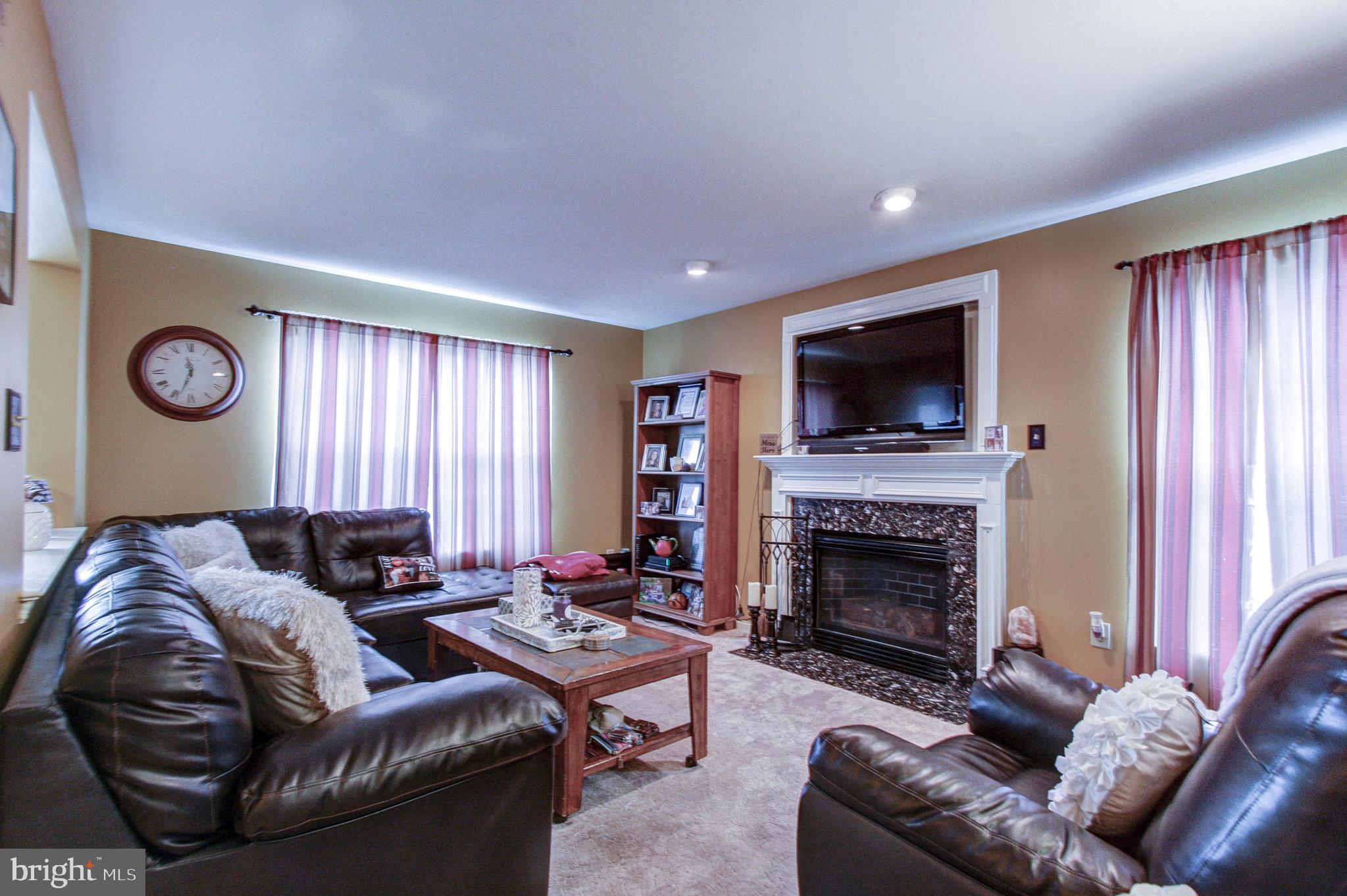 LINFIELD KNOLL - Residential