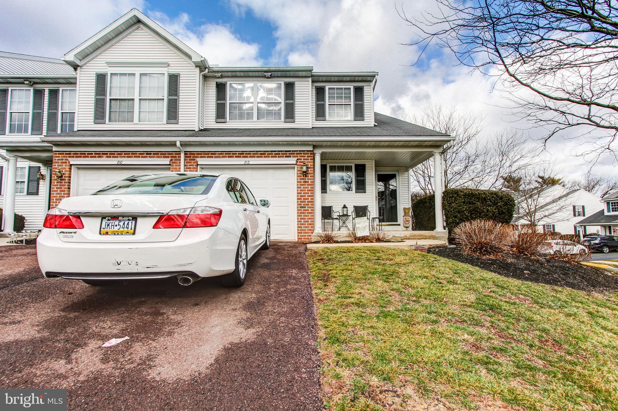 LINFIELD KNOLL - Residential