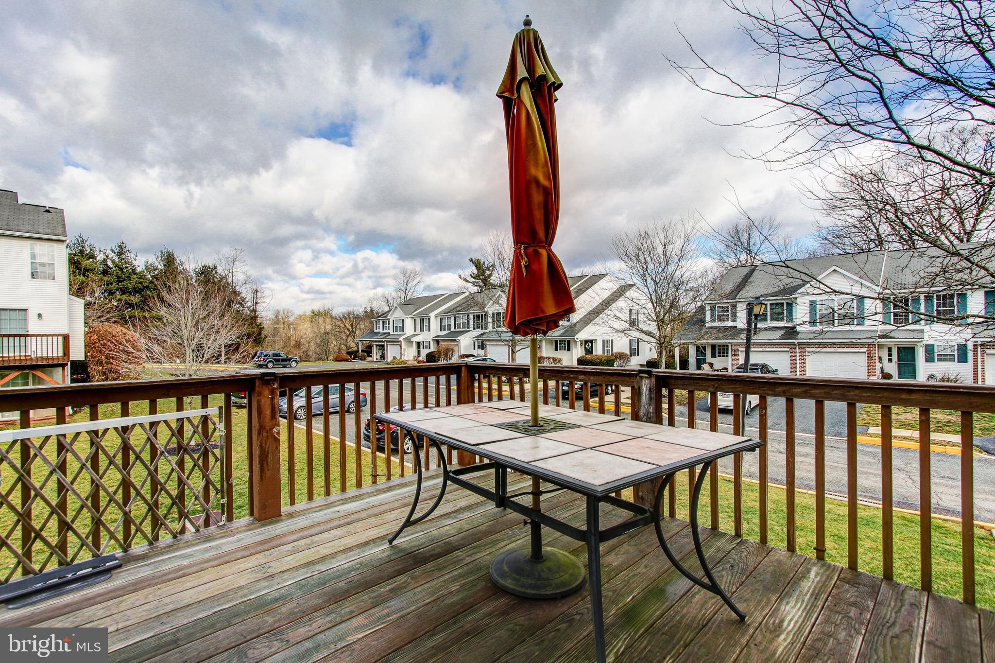 LINFIELD KNOLL - Residential