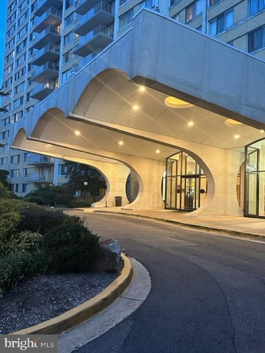 This beautiful one bedroom, one bath, condo, features brand new LVP hardwood floors throughout, brand new stainless steal appliances, walk in closet. and beautiful views of the surrounding area.   Laundry is located across the hall.  All UTILITIES  INCLUDED  in the rent. 

Commuters Dream! Minutes away from Washington DC and historic old town Alexandria. Metro and DASH buses to Pentagon directly in FRONT of Building! Van Dorn metro station  is a short 2.5 miles drive! Grocery store, Restaurants, Shopping, Crafting, Including a brand new Giant all within walking distance. The Fountains building  offers tons of amenities including a Huge Pool, Grilling, Fitness Room, 24 Hour Desk Service..