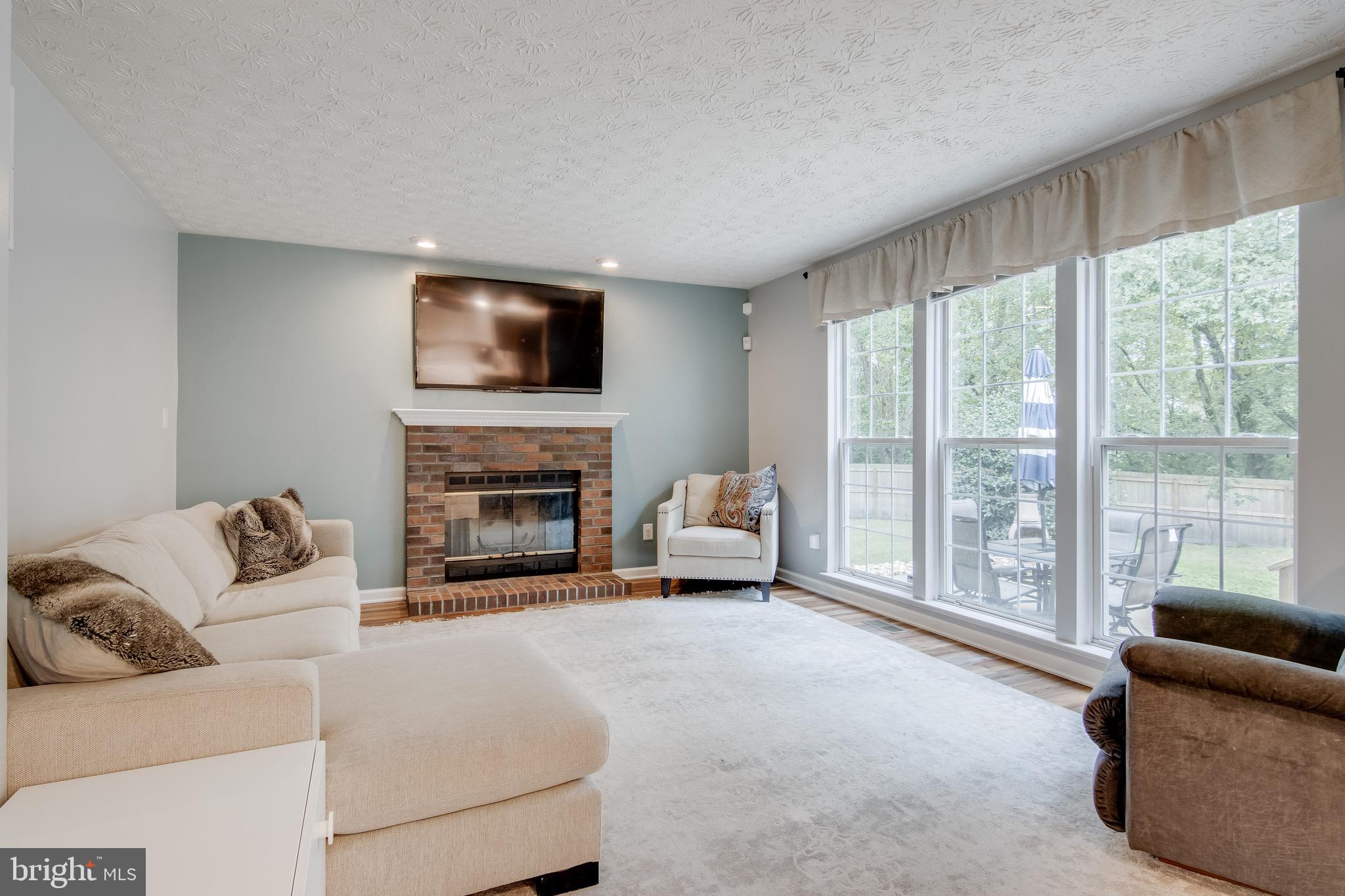 FOX CHASE - Residential