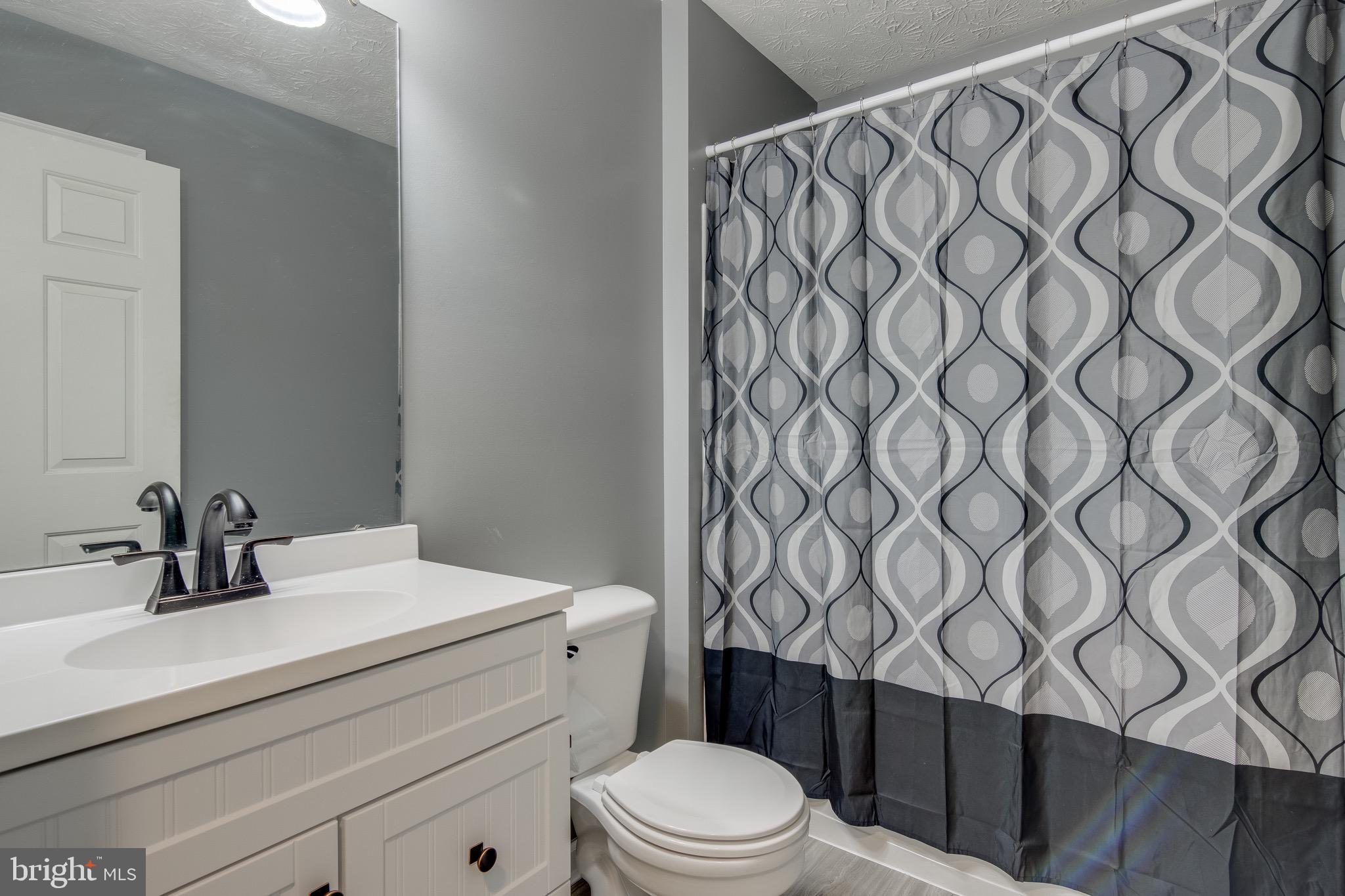 FOX CHASE - Residential