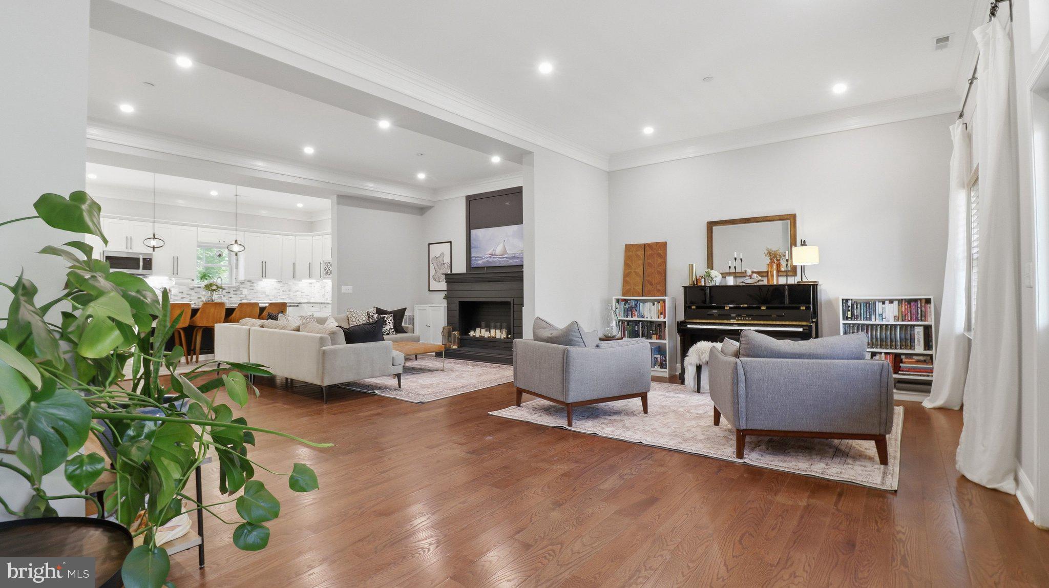 REGULARS - Residential