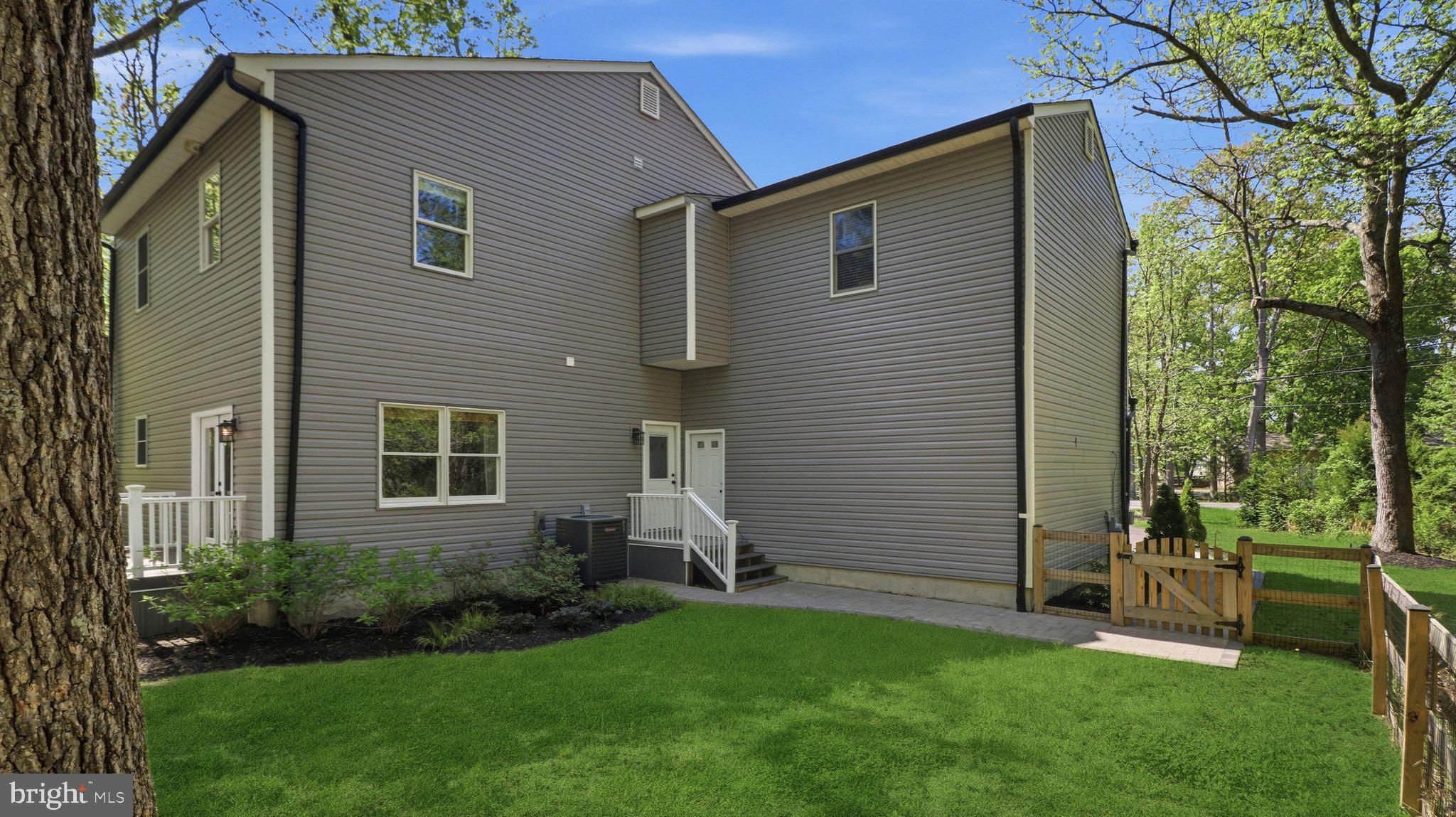 REGULARS - Residential