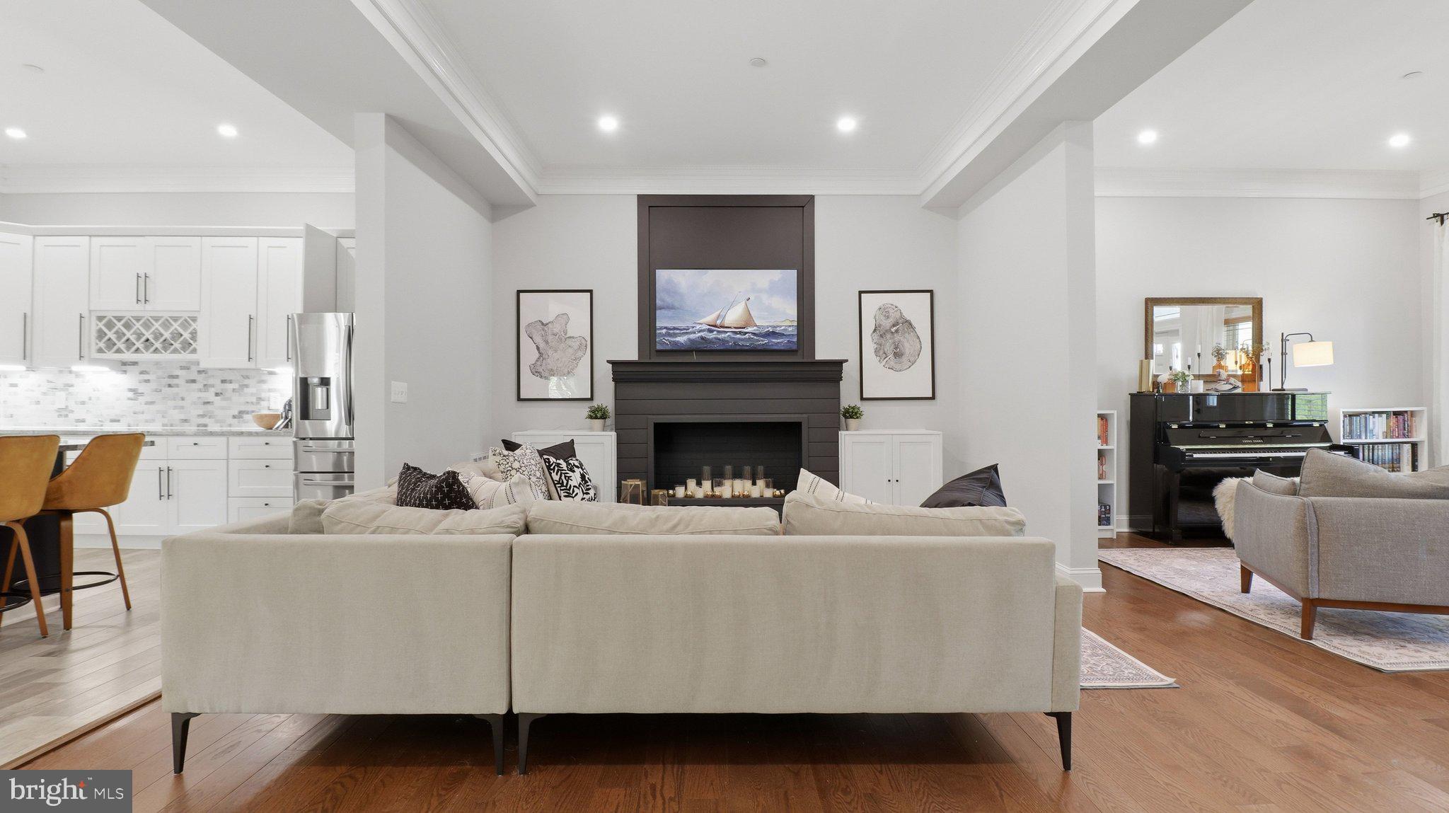 REGULARS - Residential