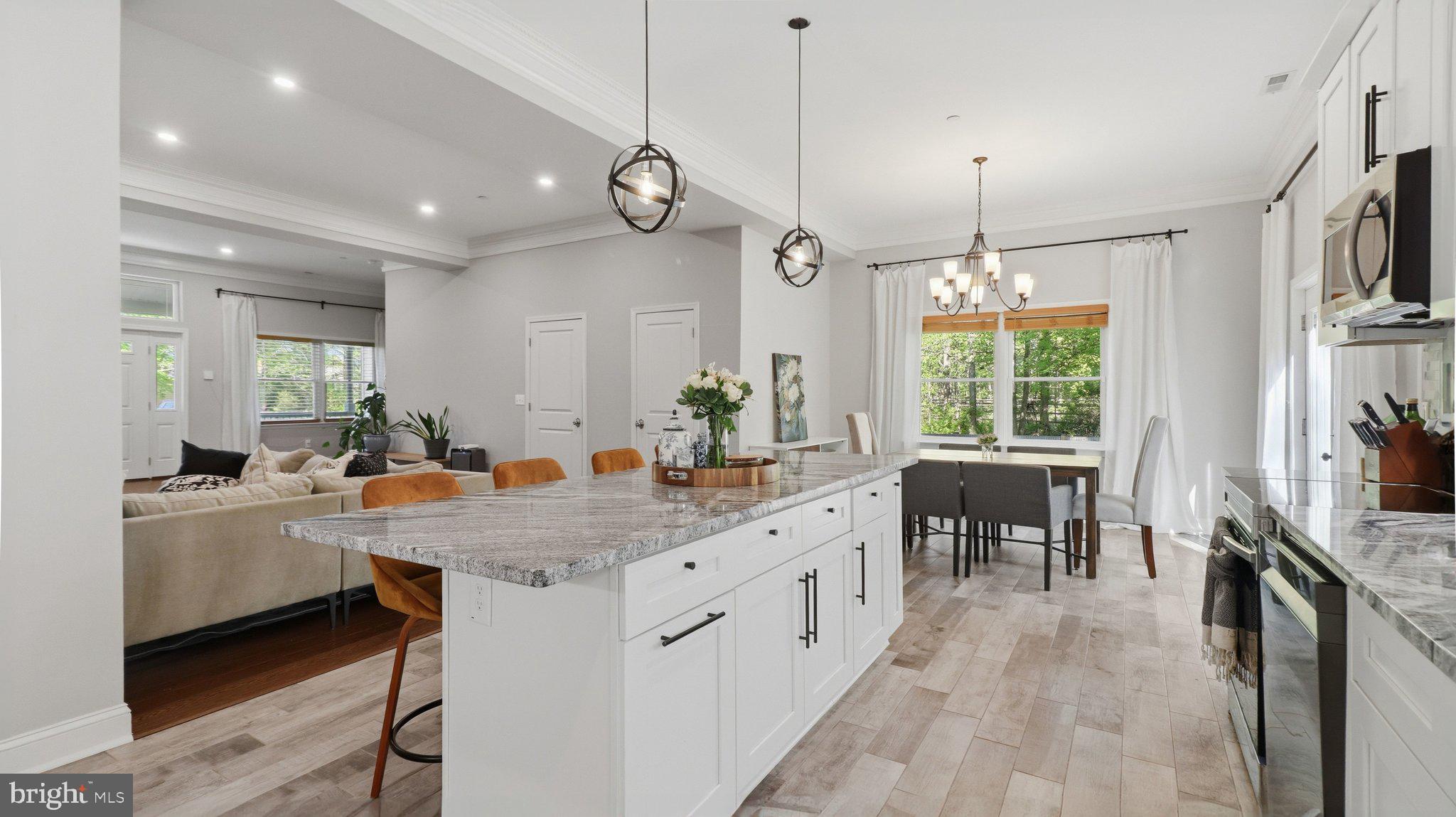 REGULARS - Residential