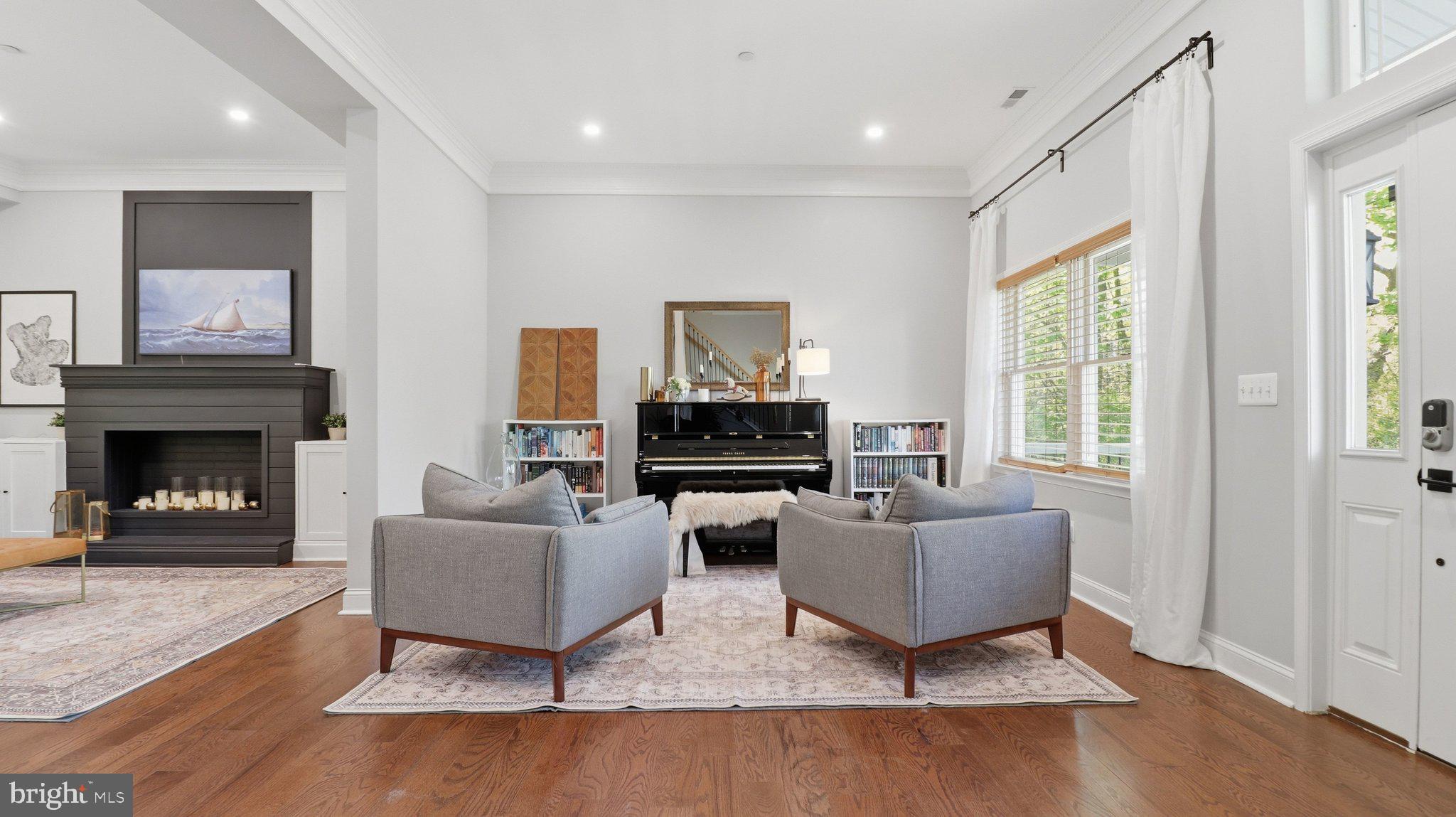 REGULARS - Residential