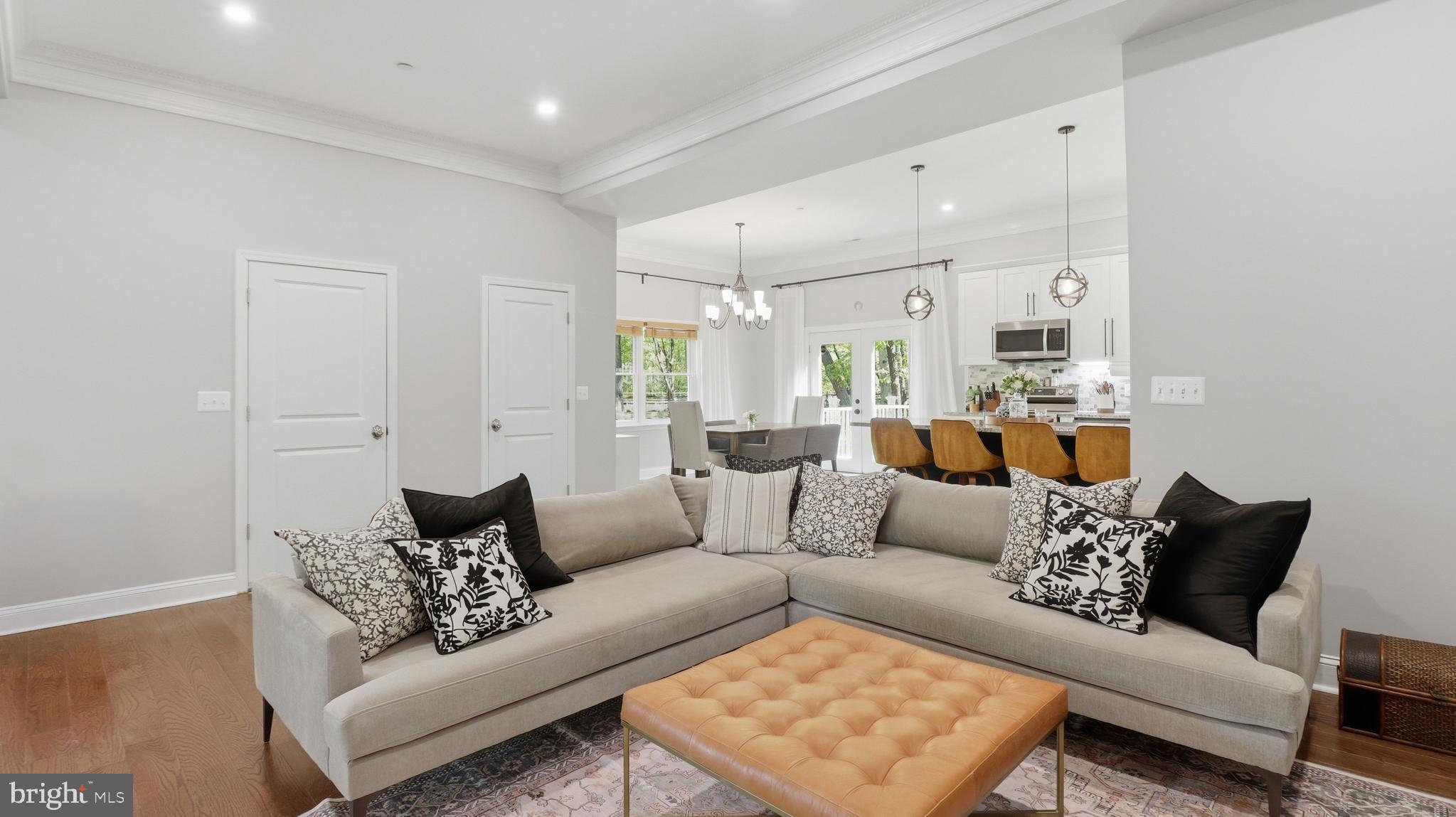 REGULARS - Residential