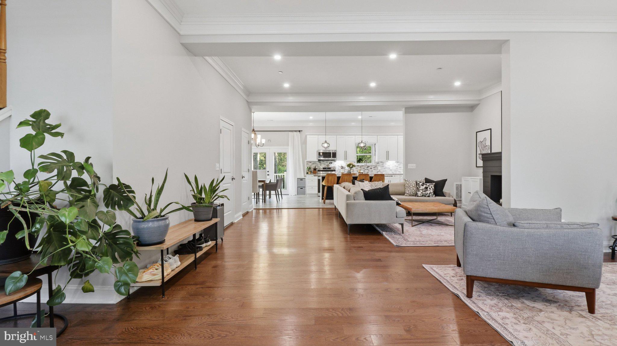 REGULARS - Residential