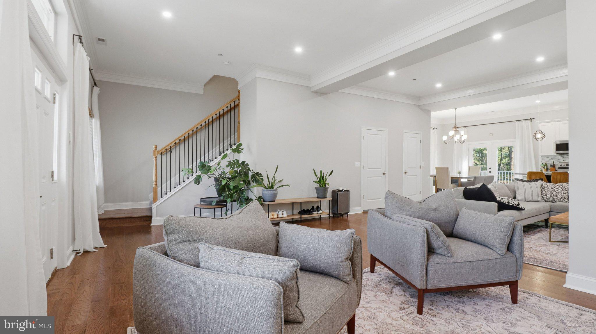 REGULARS - Residential