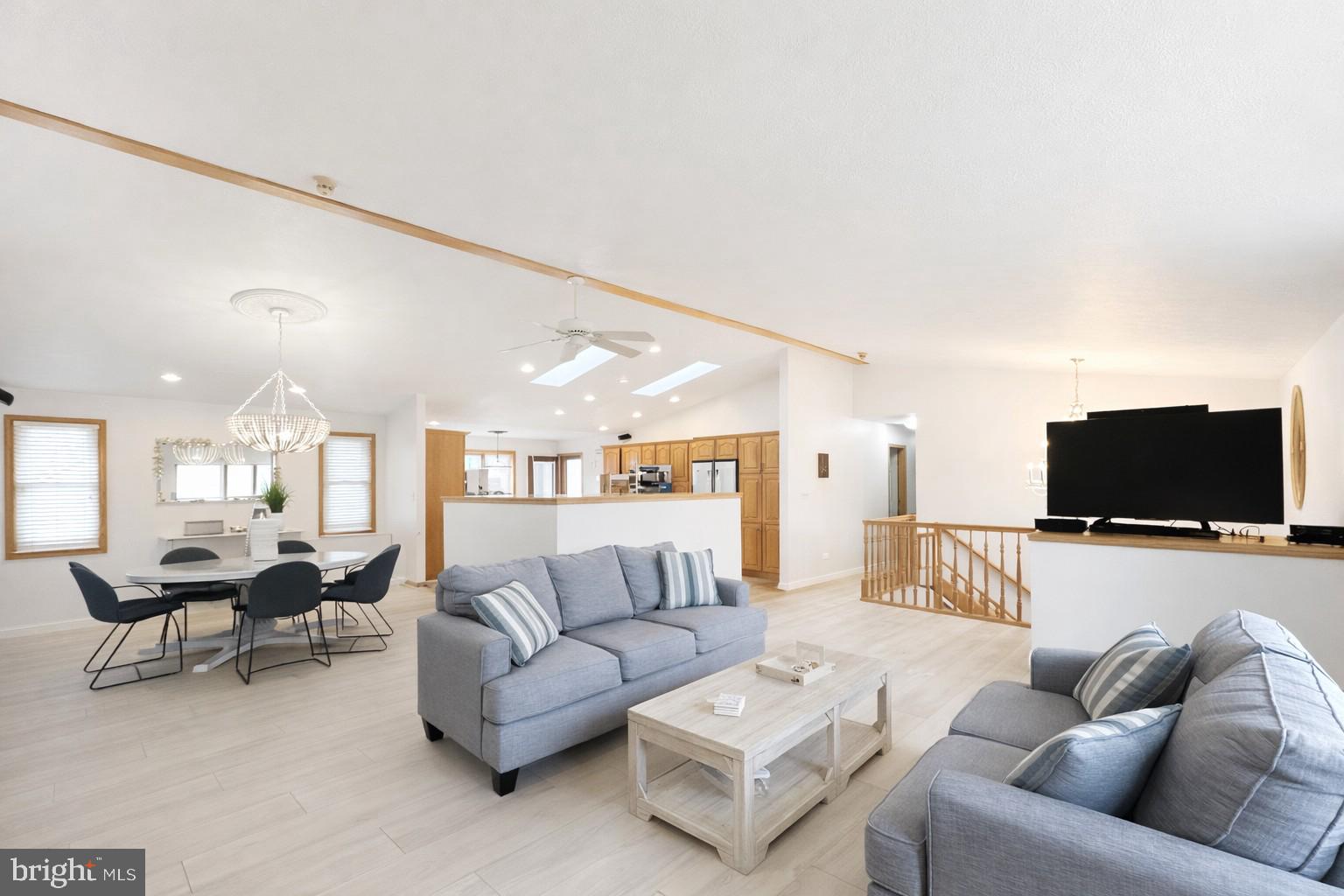 ROLLING OAKS - Residential
