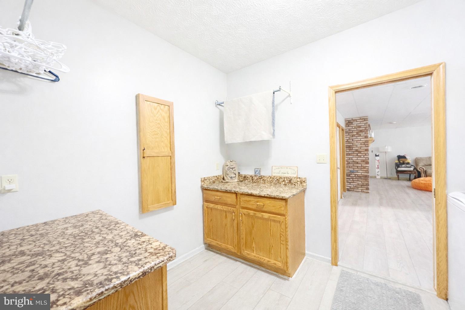 ROLLING OAKS - Residential