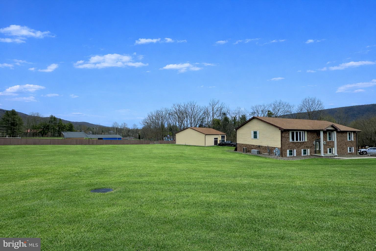 ROLLING OAKS - Residential