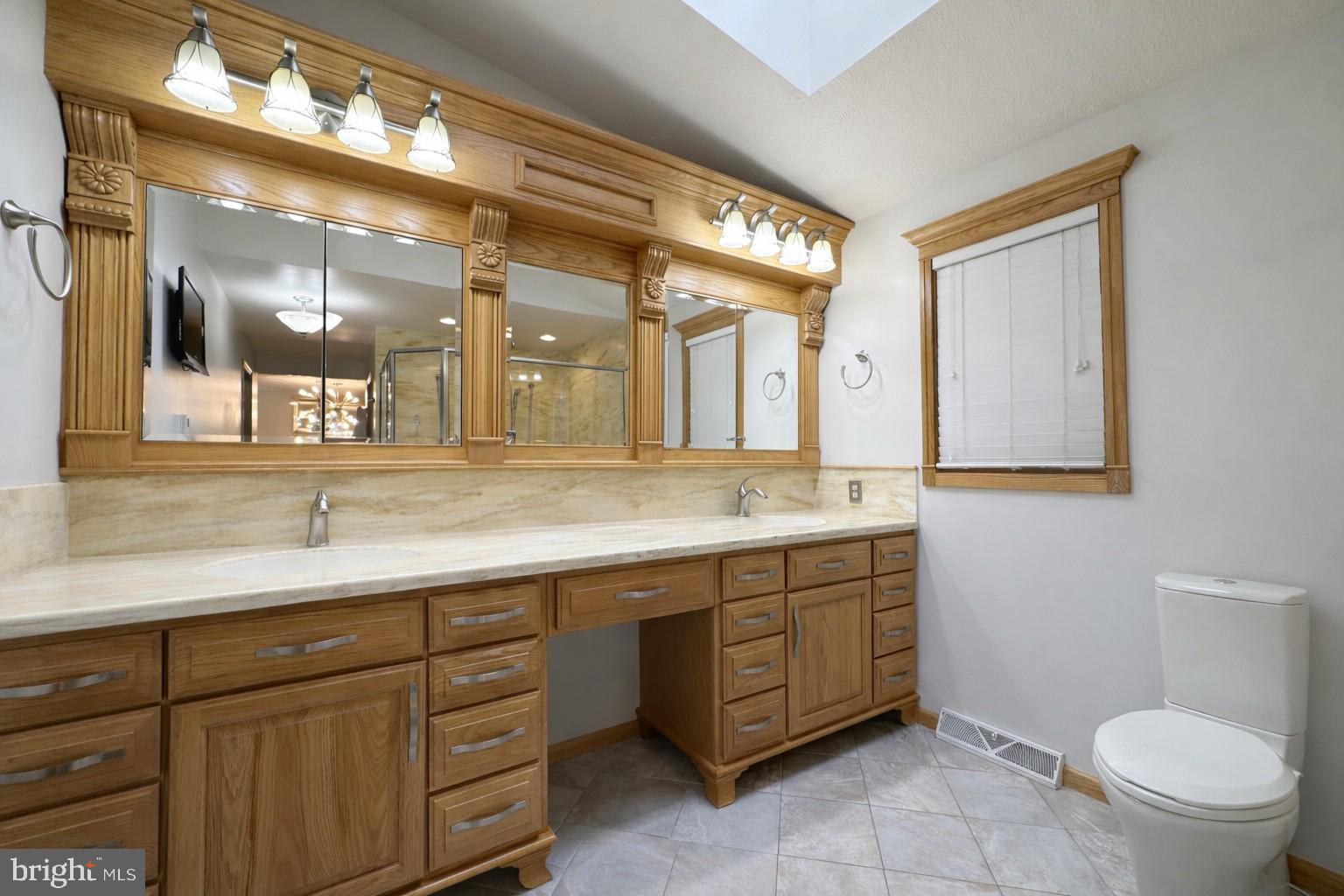 ROLLING OAKS - Residential