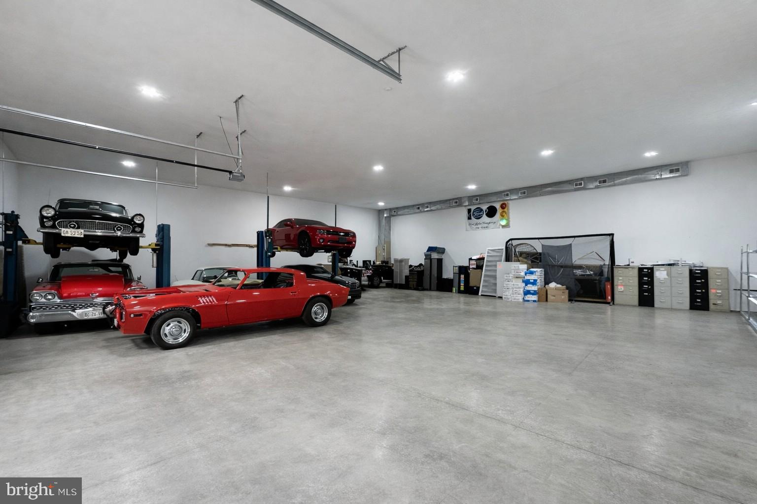 ROLLING OAKS - Residential
