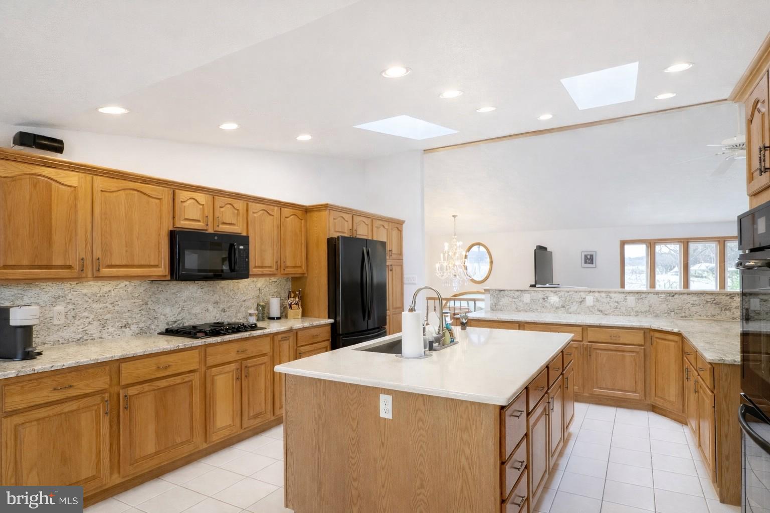 ROLLING OAKS - Residential