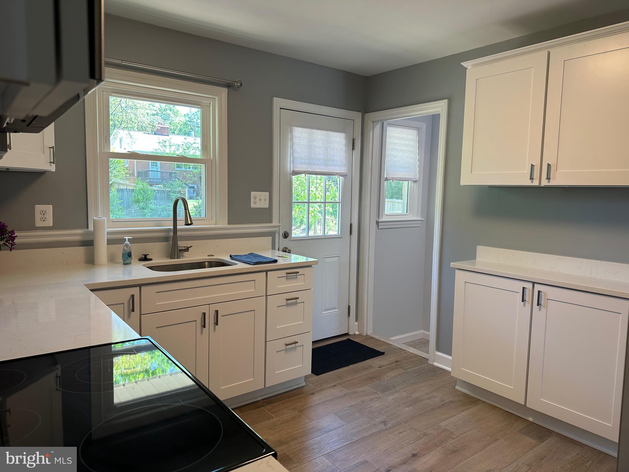 BUCKNELL MANOR - Residential Lease