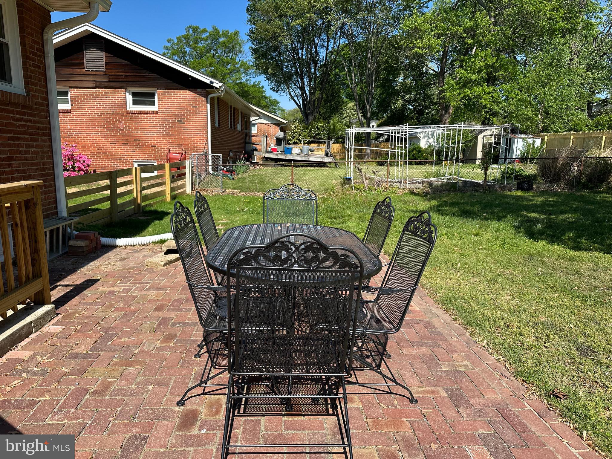 BUCKNELL MANOR - Residential Lease