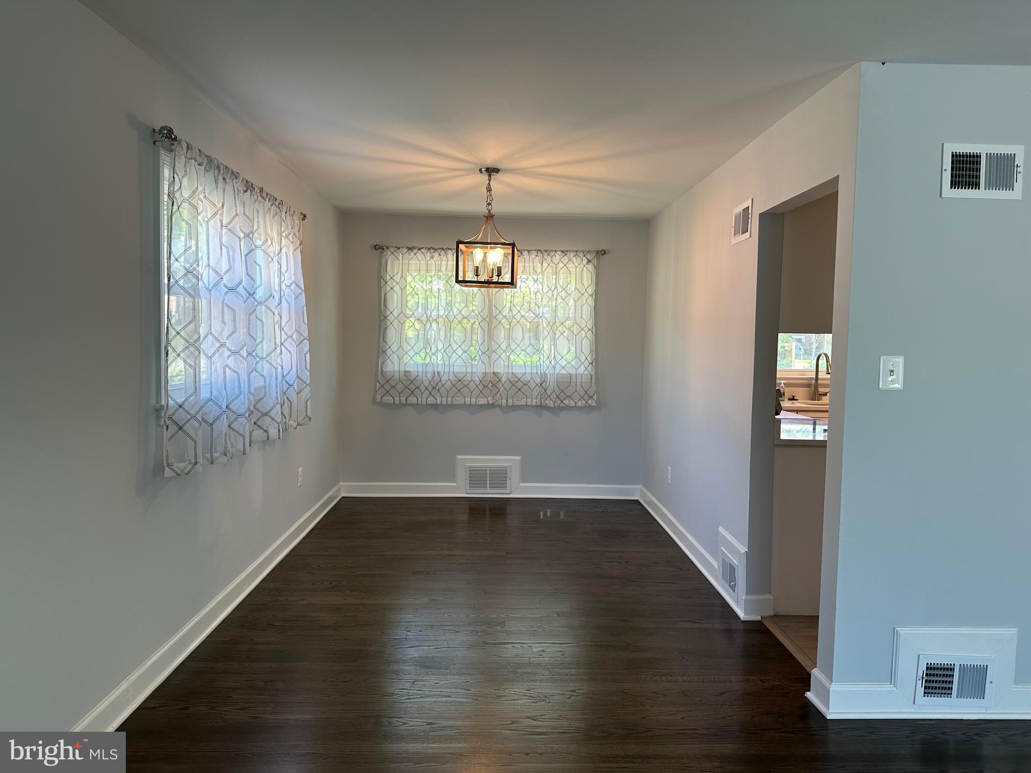 BUCKNELL MANOR - Residential Lease