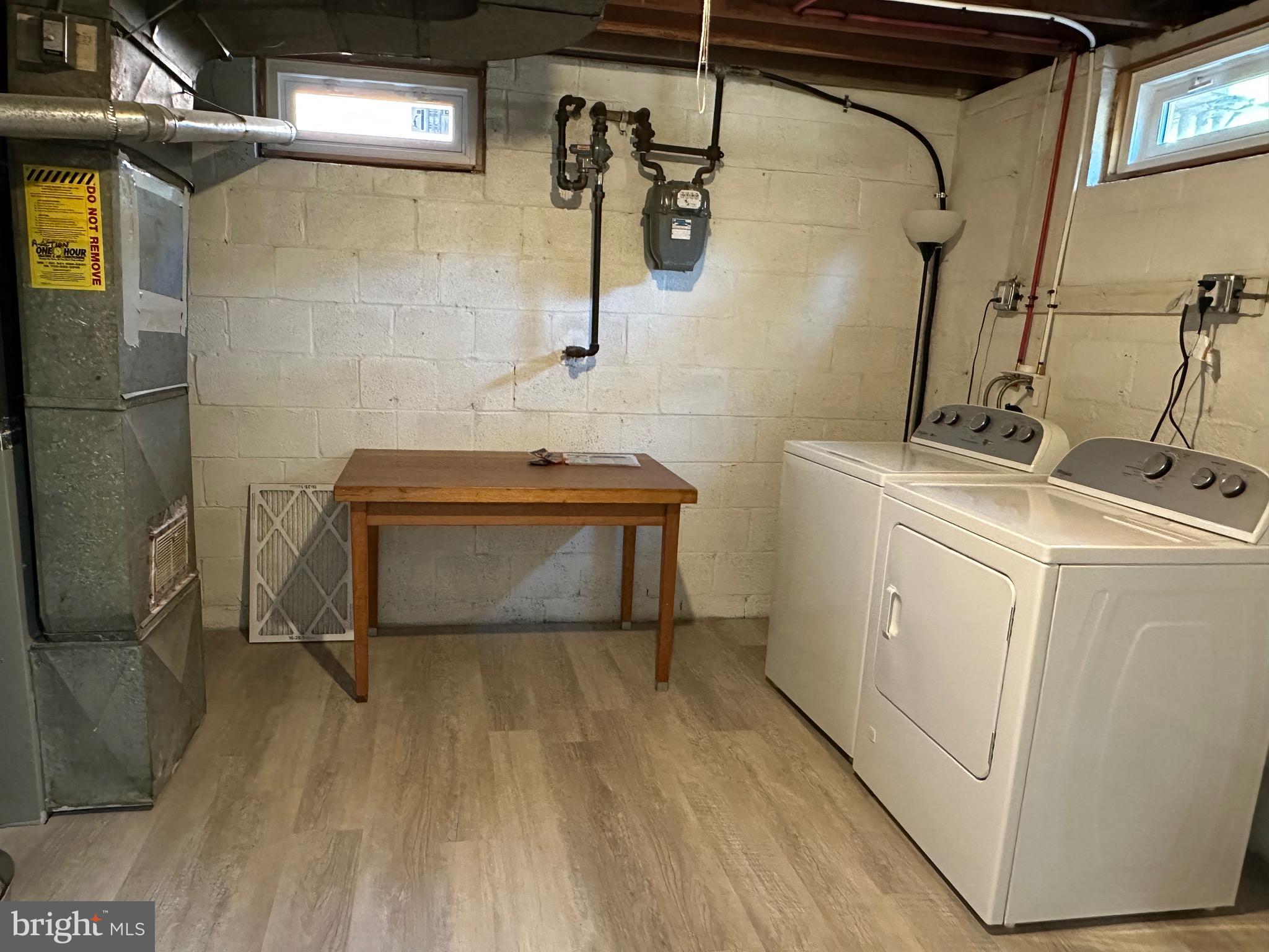 BUCKNELL MANOR - Residential Lease