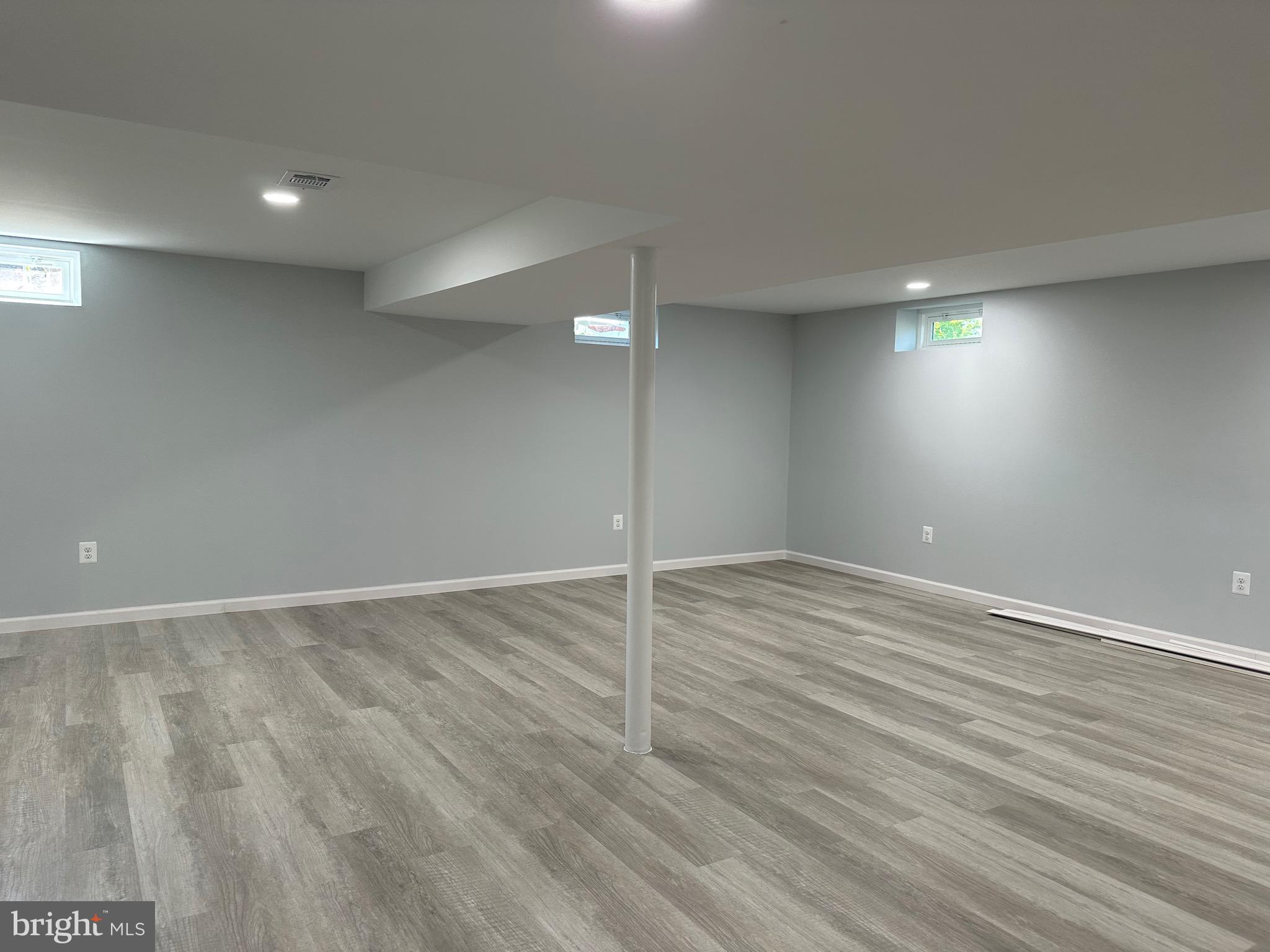 BUCKNELL MANOR - Residential Lease