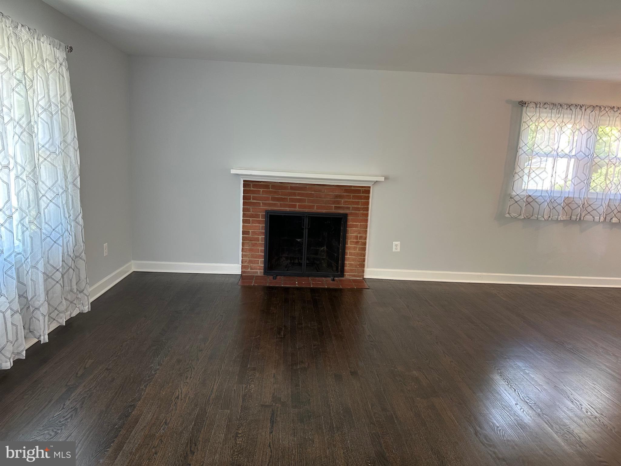 BUCKNELL MANOR - Residential Lease