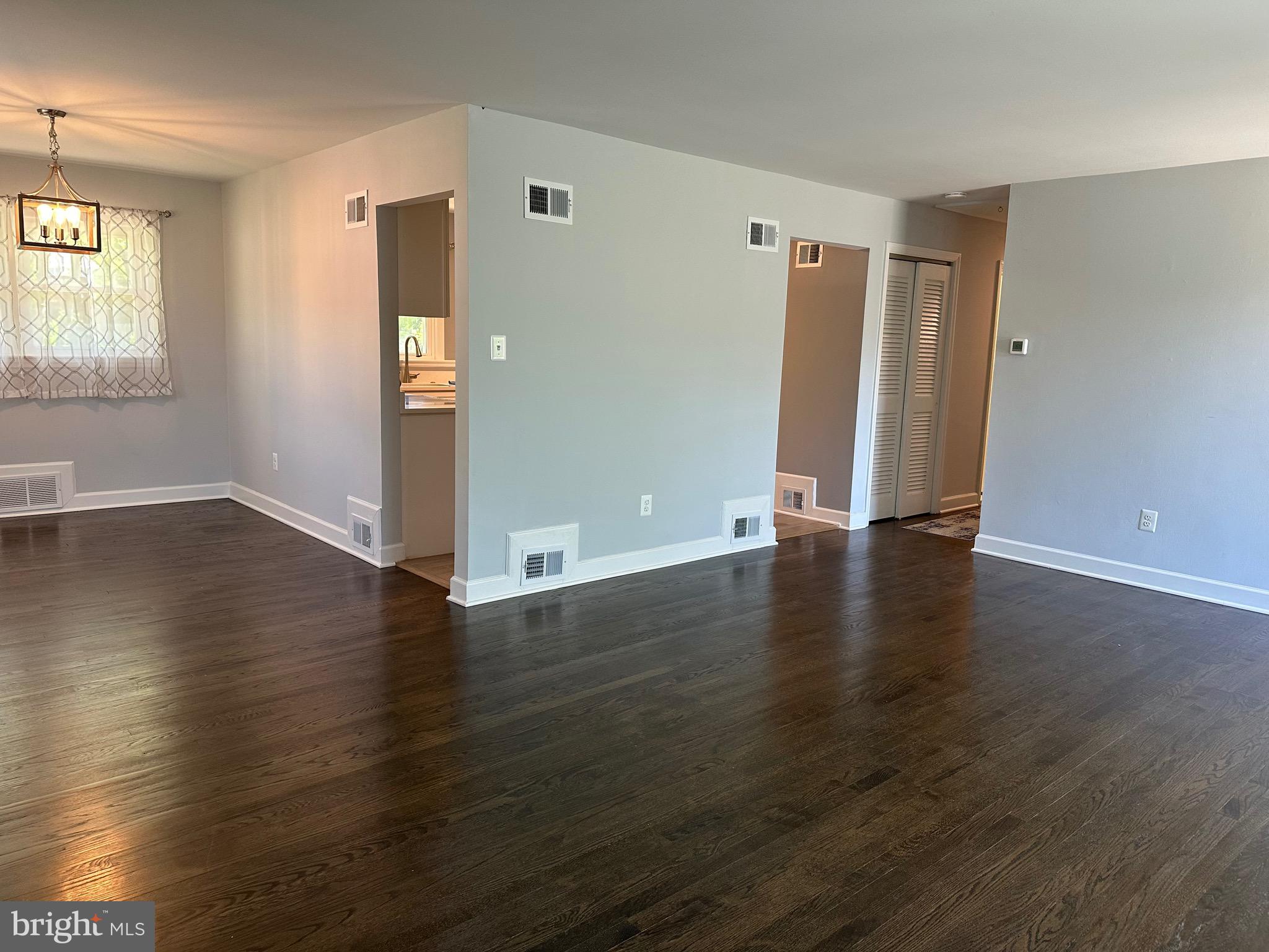 BUCKNELL MANOR - Residential Lease