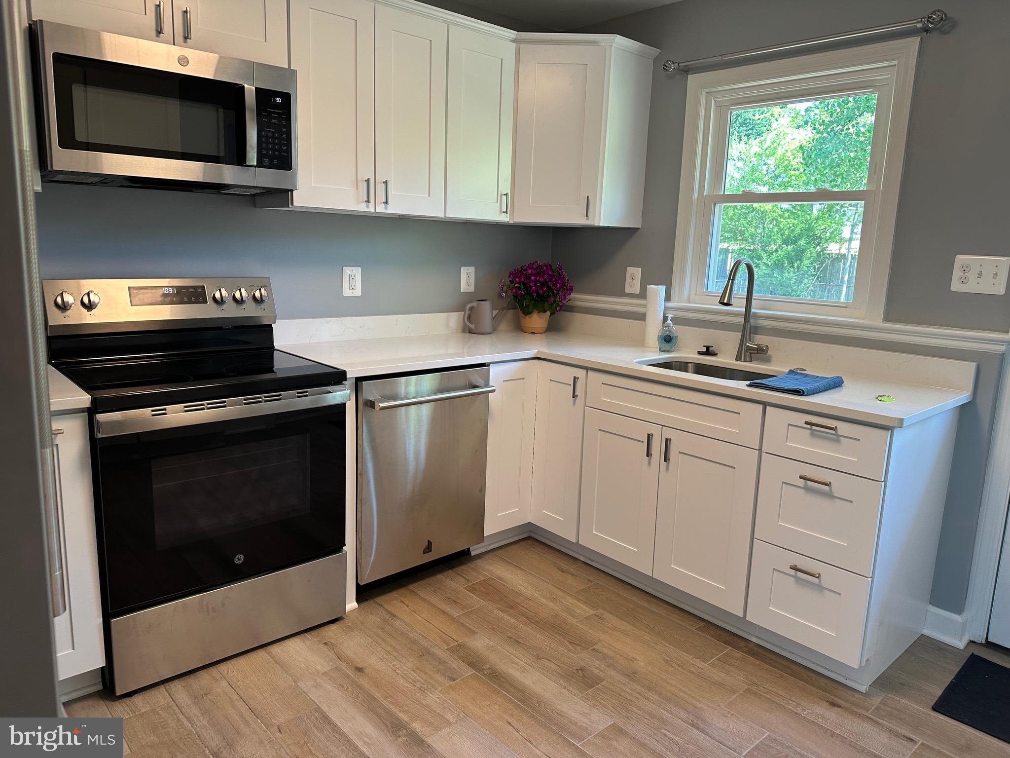 BUCKNELL MANOR - Residential Lease