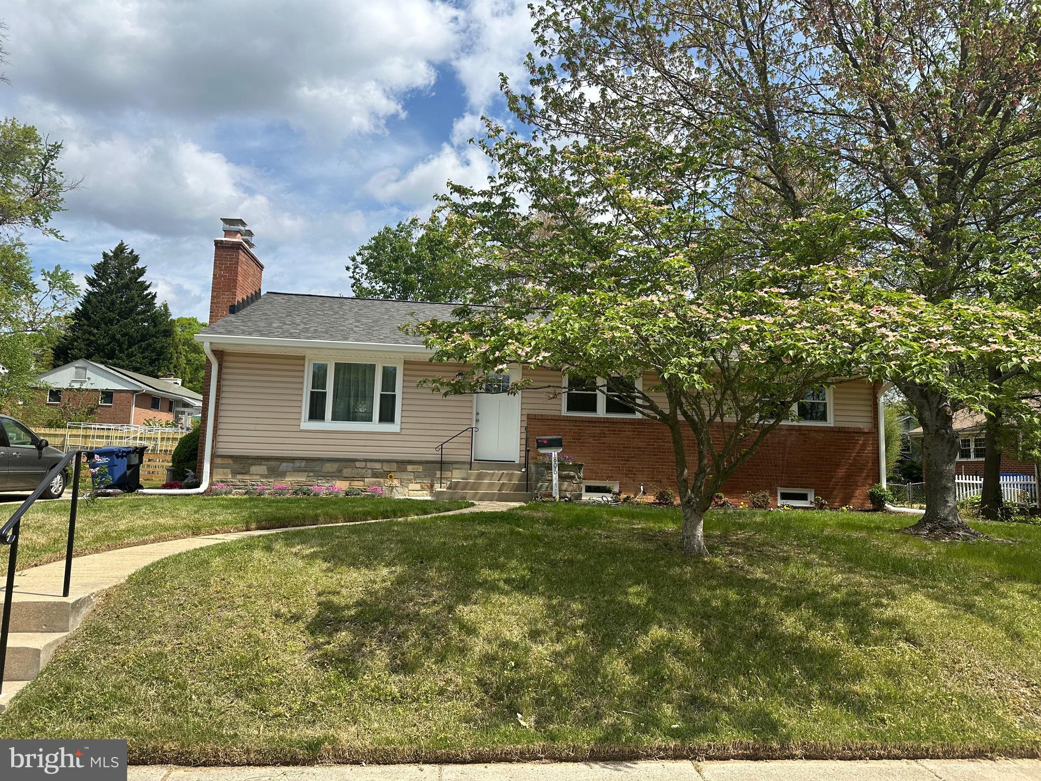 BUCKNELL MANOR - Residential Lease