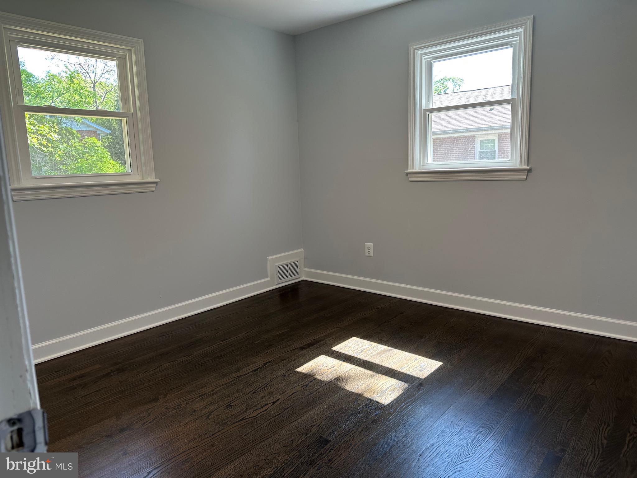 BUCKNELL MANOR - Residential Lease