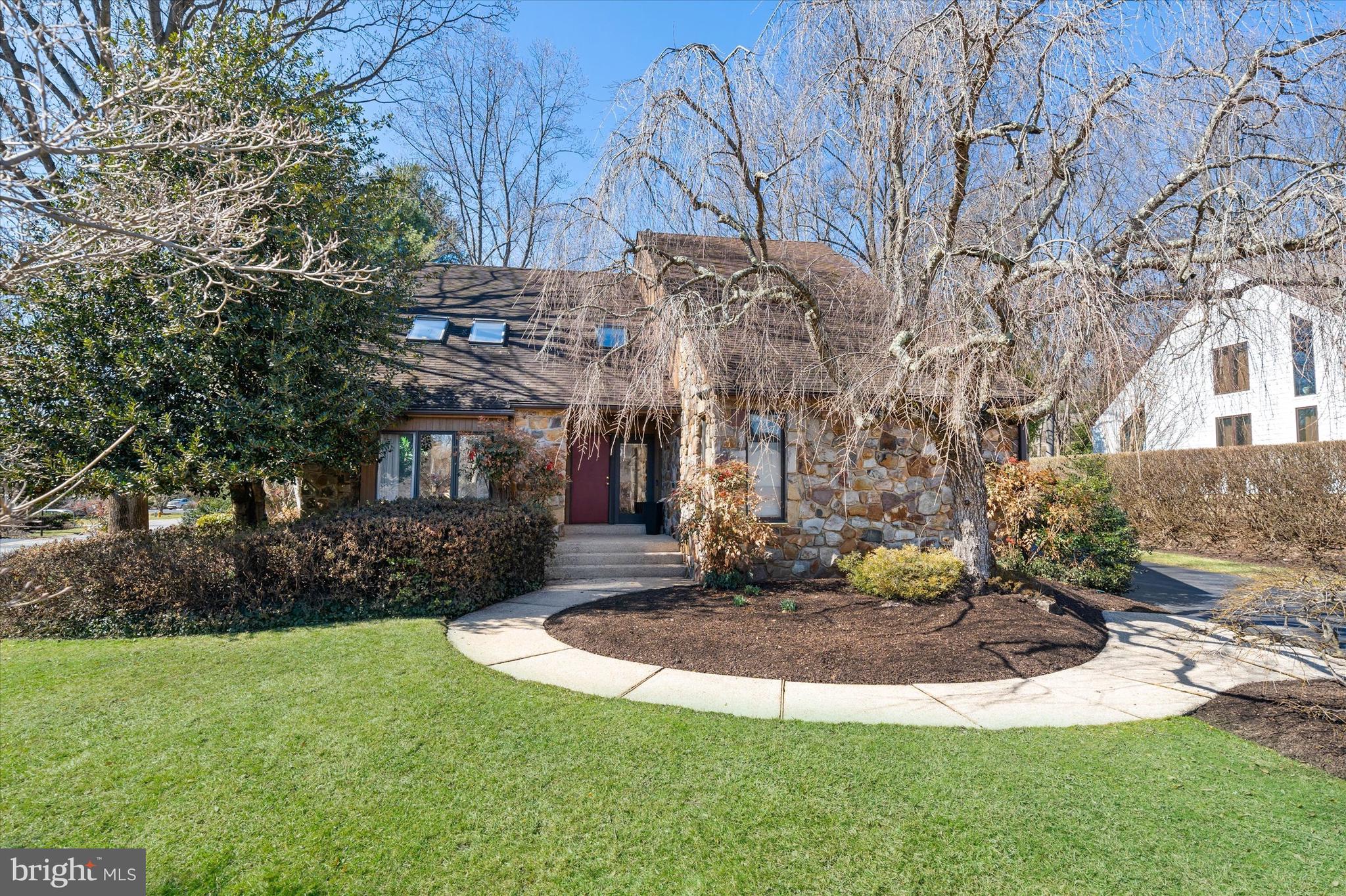 FAIRTHORNE - Residential