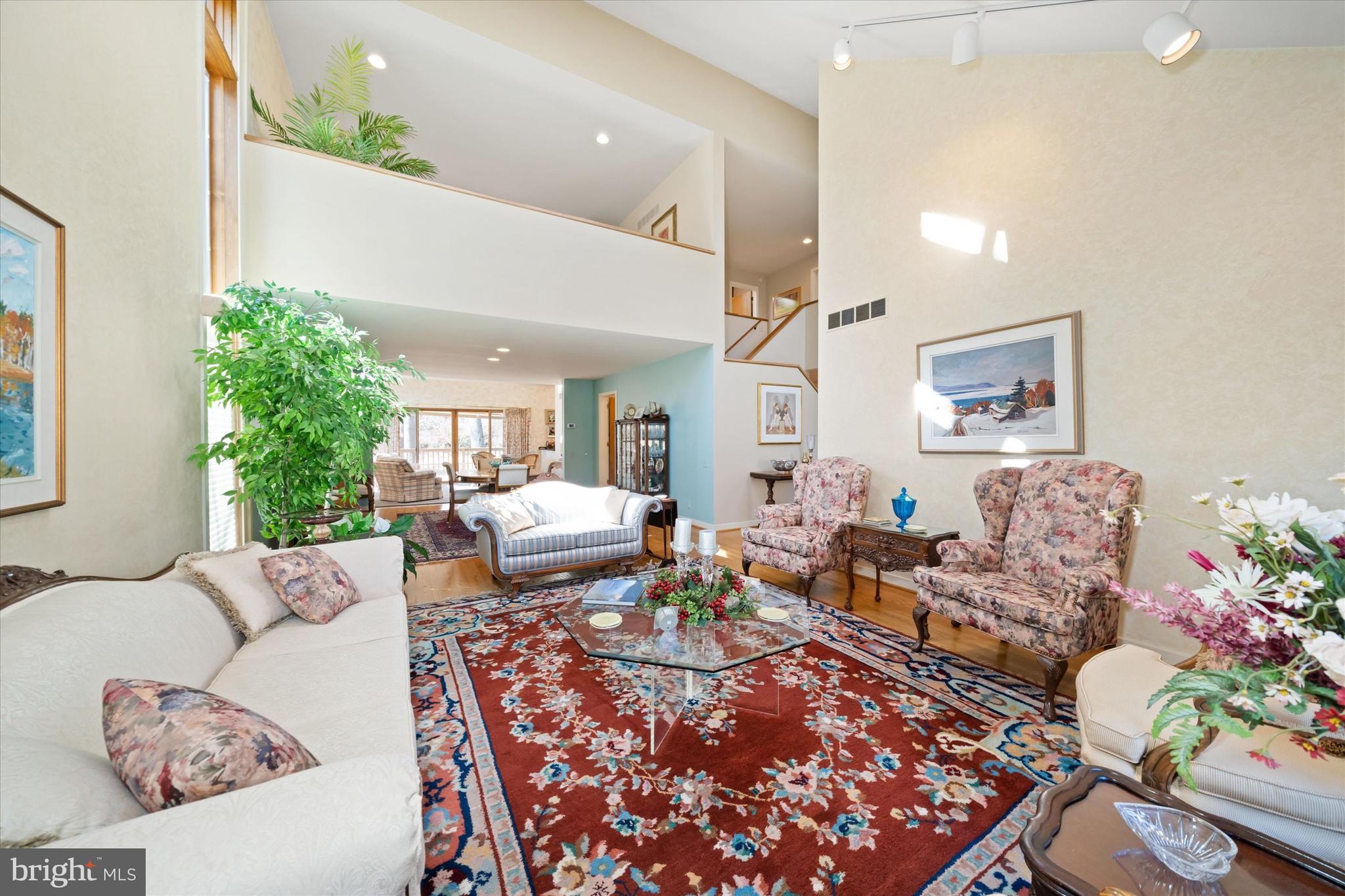 FAIRTHORNE - Residential