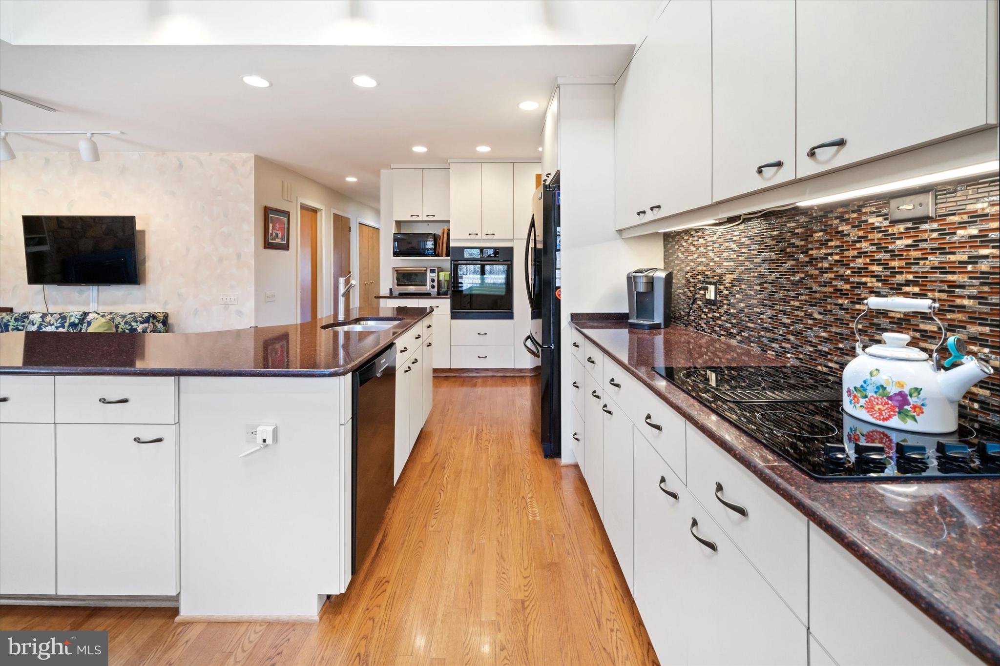 FAIRTHORNE - Residential