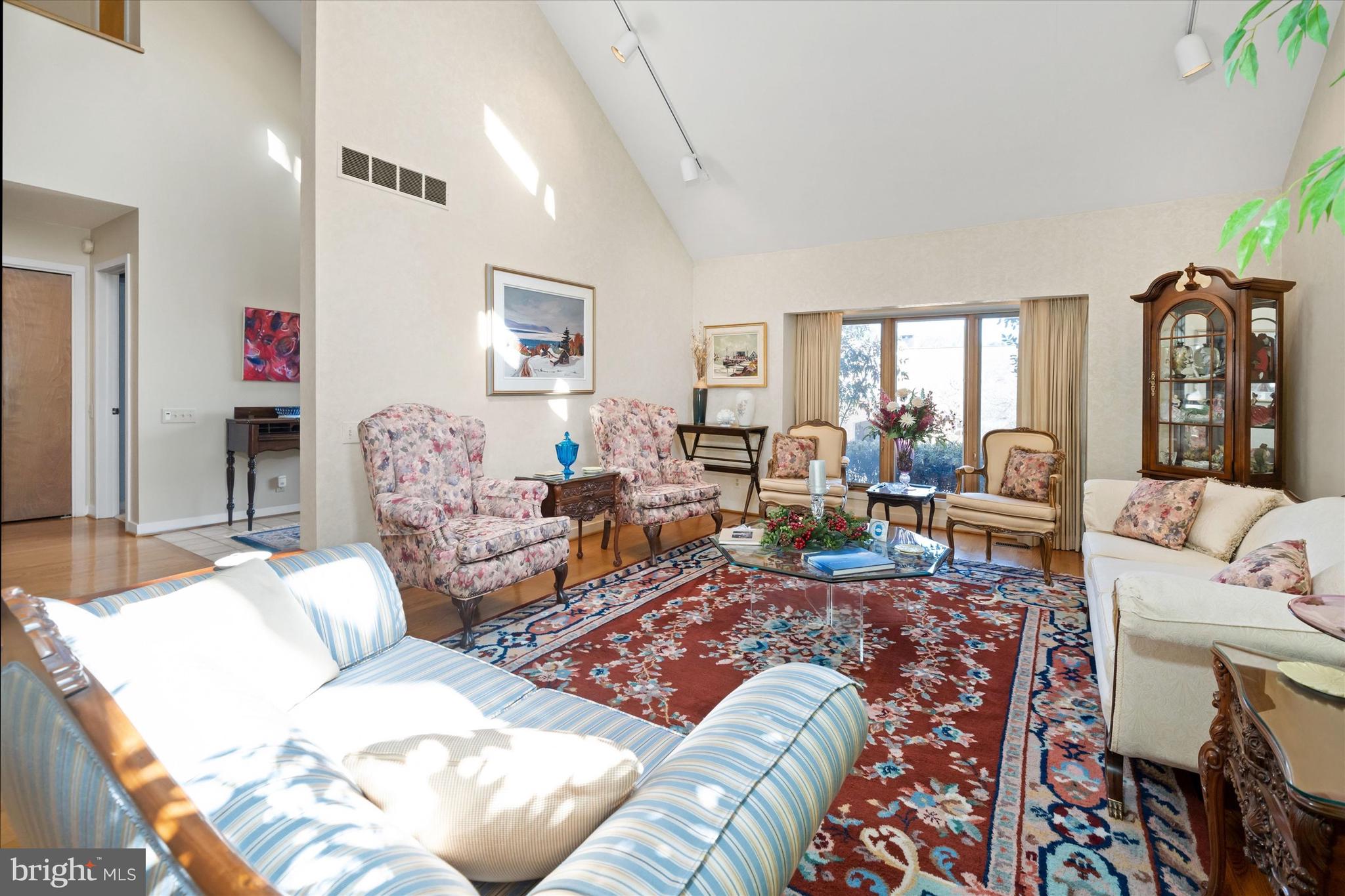 FAIRTHORNE - Residential