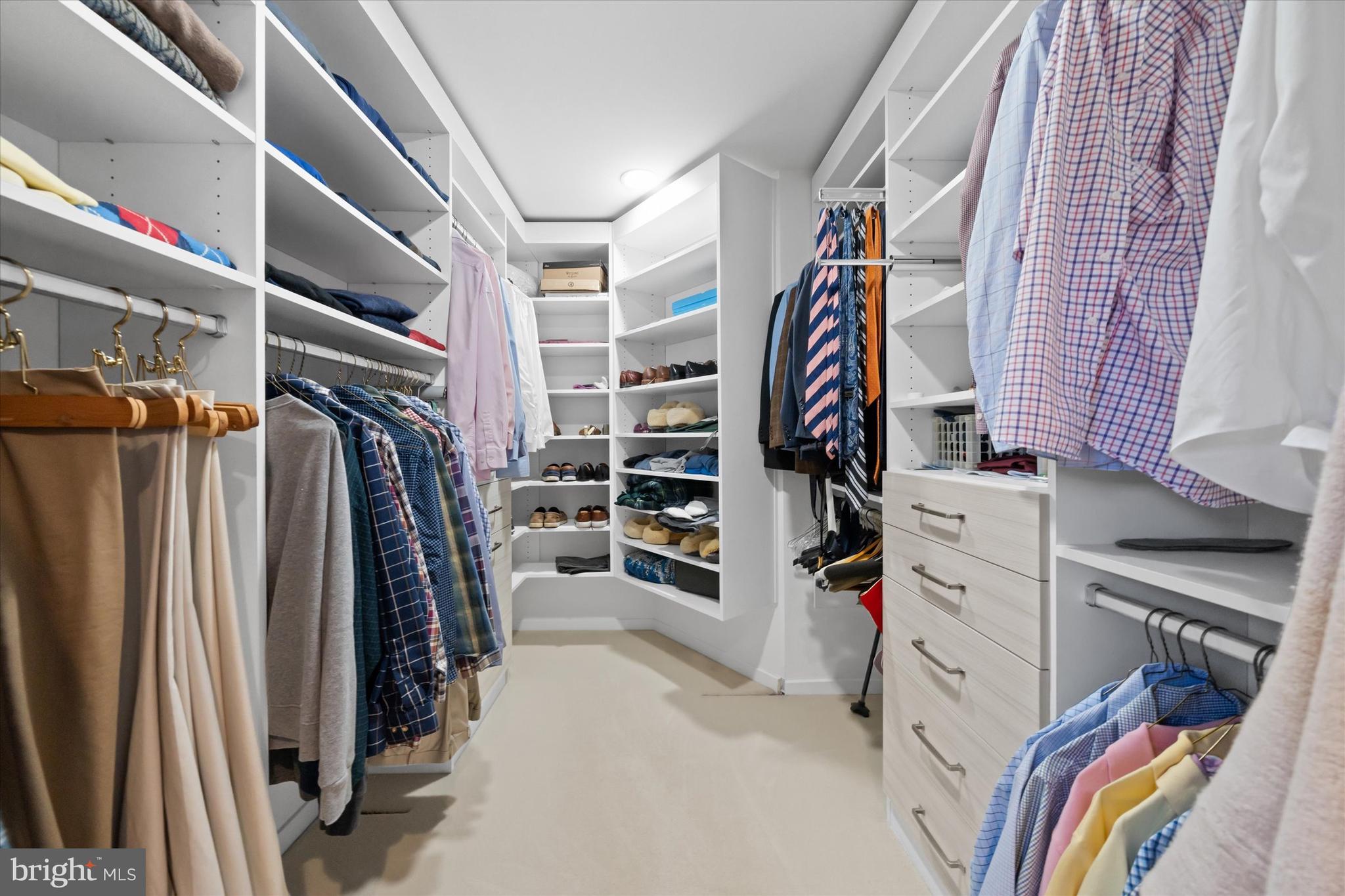 FAIRTHORNE - Residential