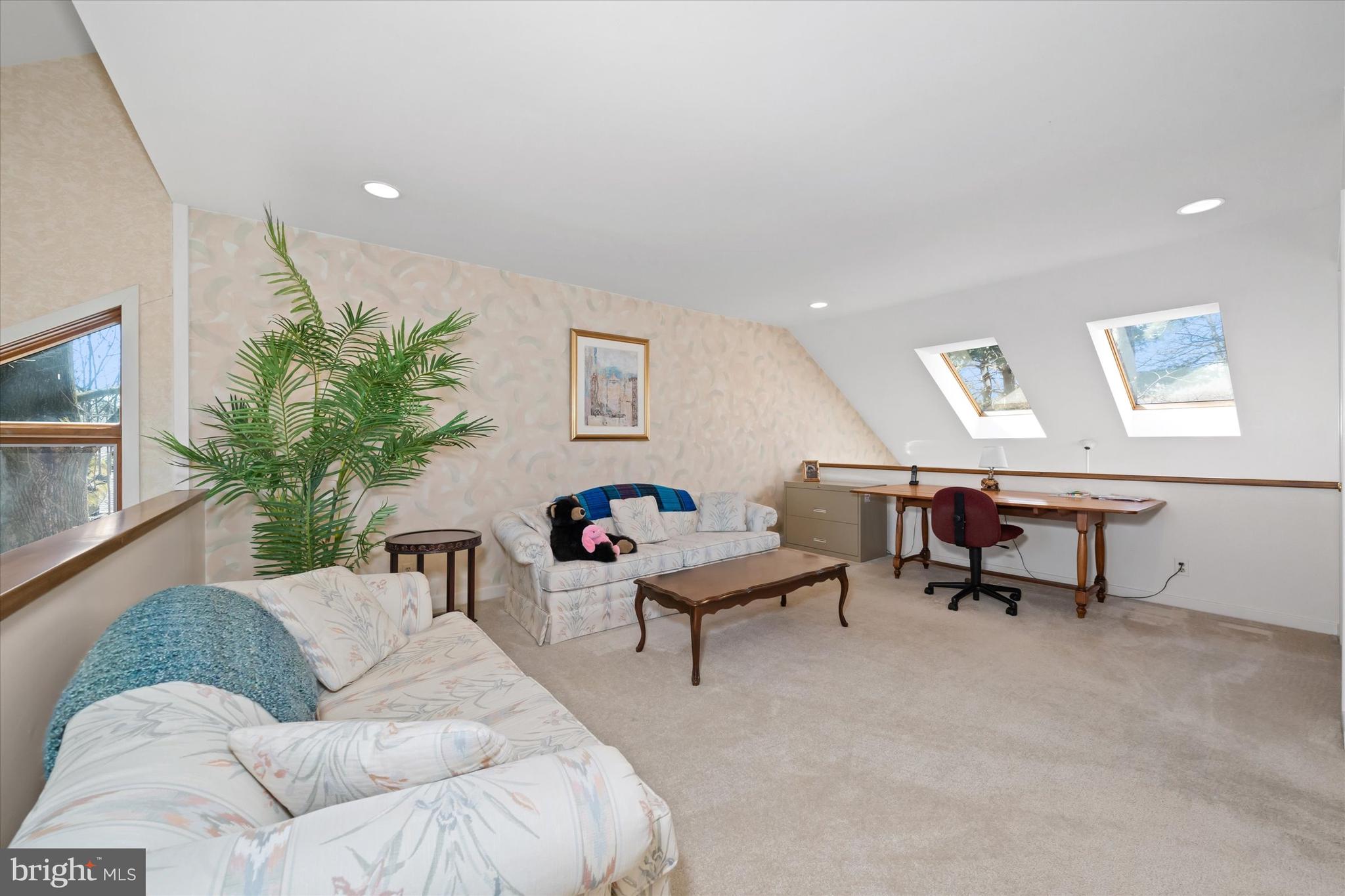 FAIRTHORNE - Residential