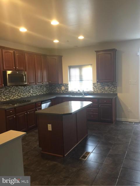 PRESERVE AT MANOR WOODS - Residential Lease