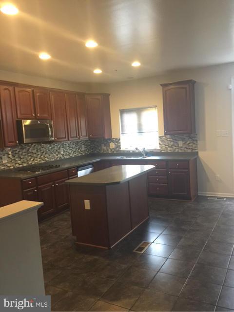 PRESERVE AT MANOR WOODS - Residential Lease