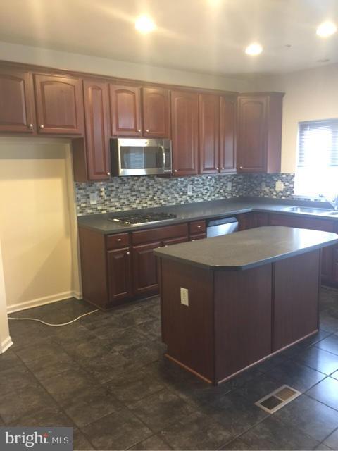 PRESERVE AT MANOR WOODS - Residential Lease